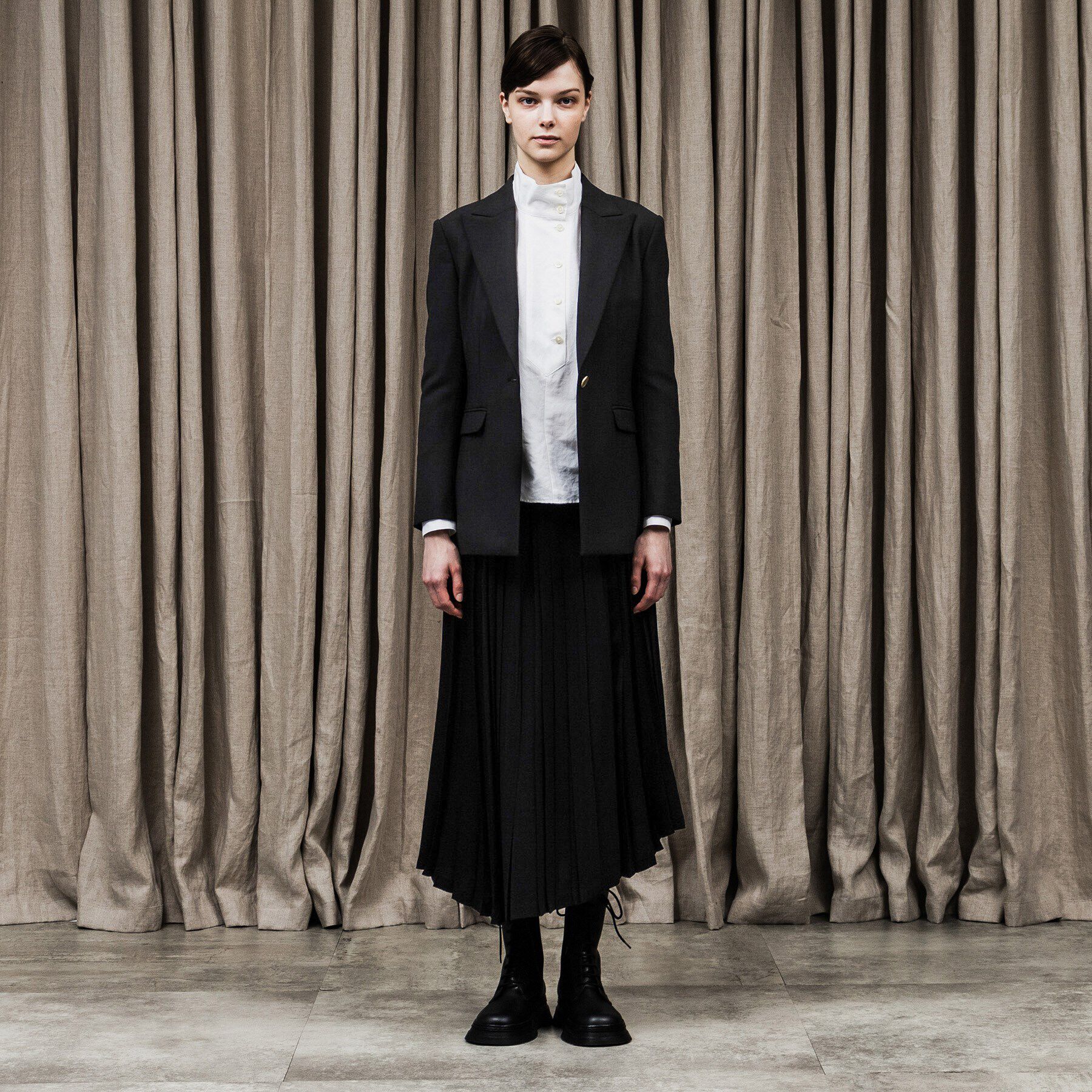 UNTITLED「バックサテンジョーゼット スカート」|スカート|