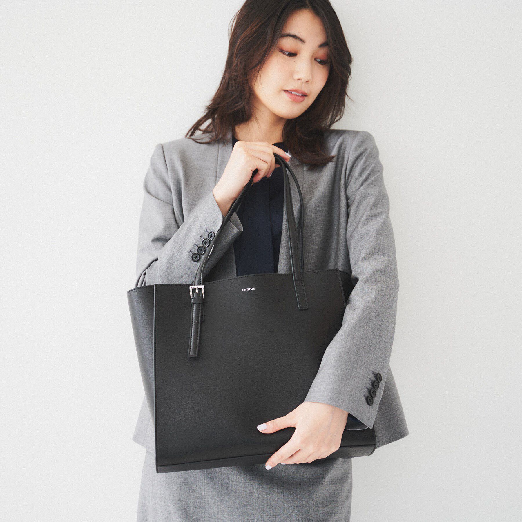 UNTITLED「【A4書類 PC収納可】エフォートレストート」|トートバッグ|