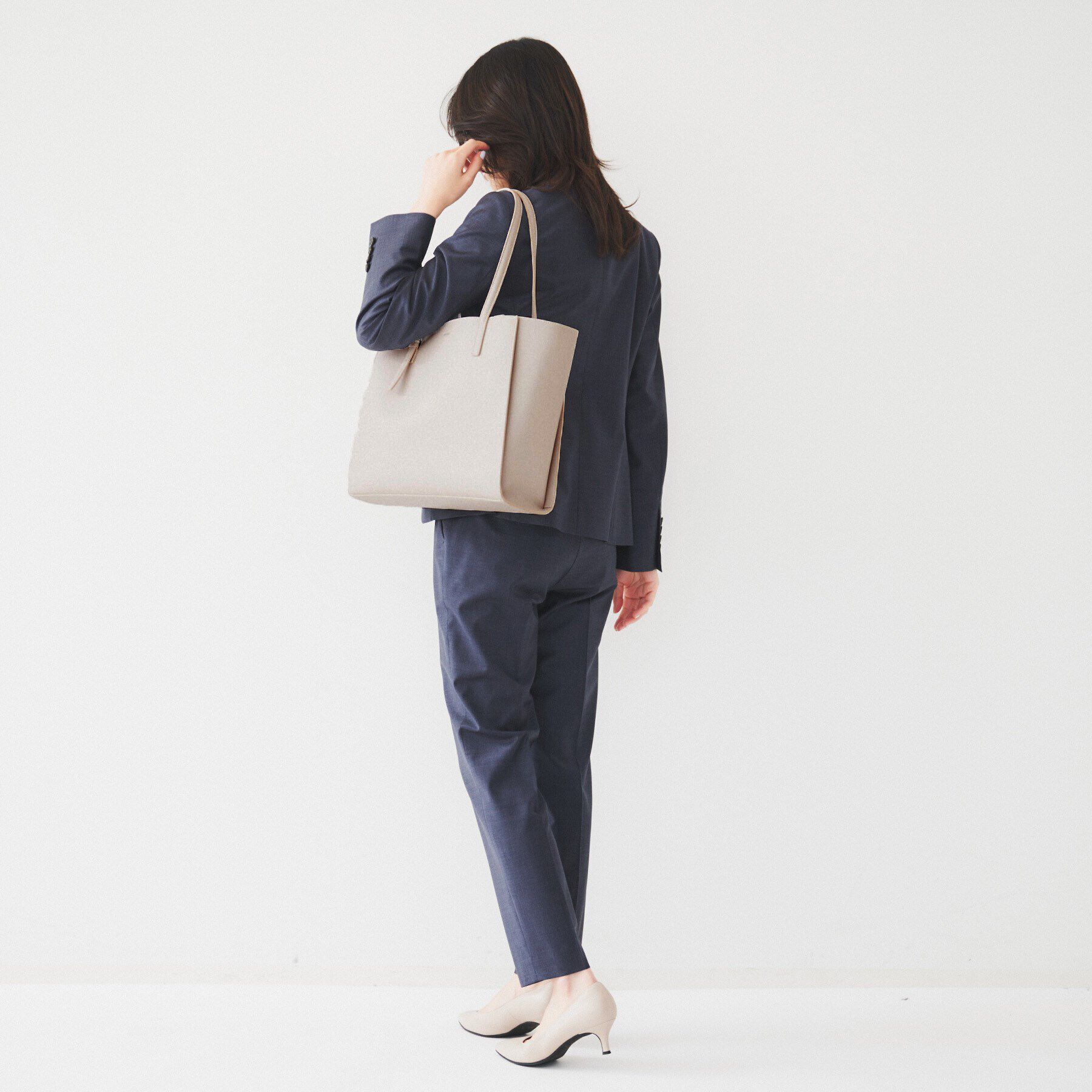 UNTITLED「【A4書類 PC収納可】エフォートレストート」|トートバッグ|