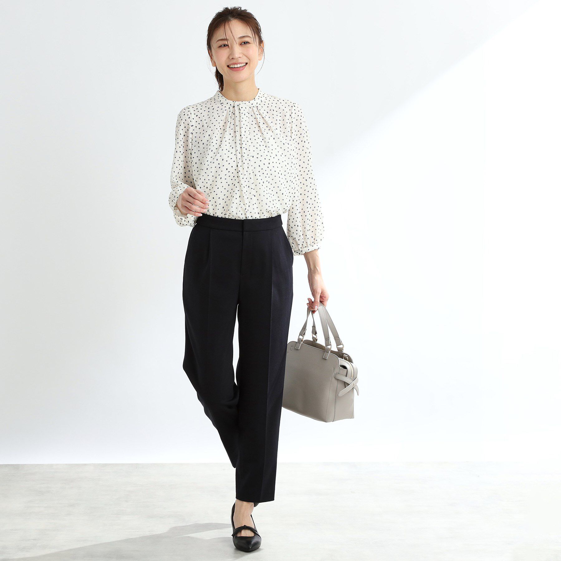 Reflect「【マシンウォッシュ可／セットアップ可能】コツキ柄プリントブラウス」|シャツ・ブラウス|