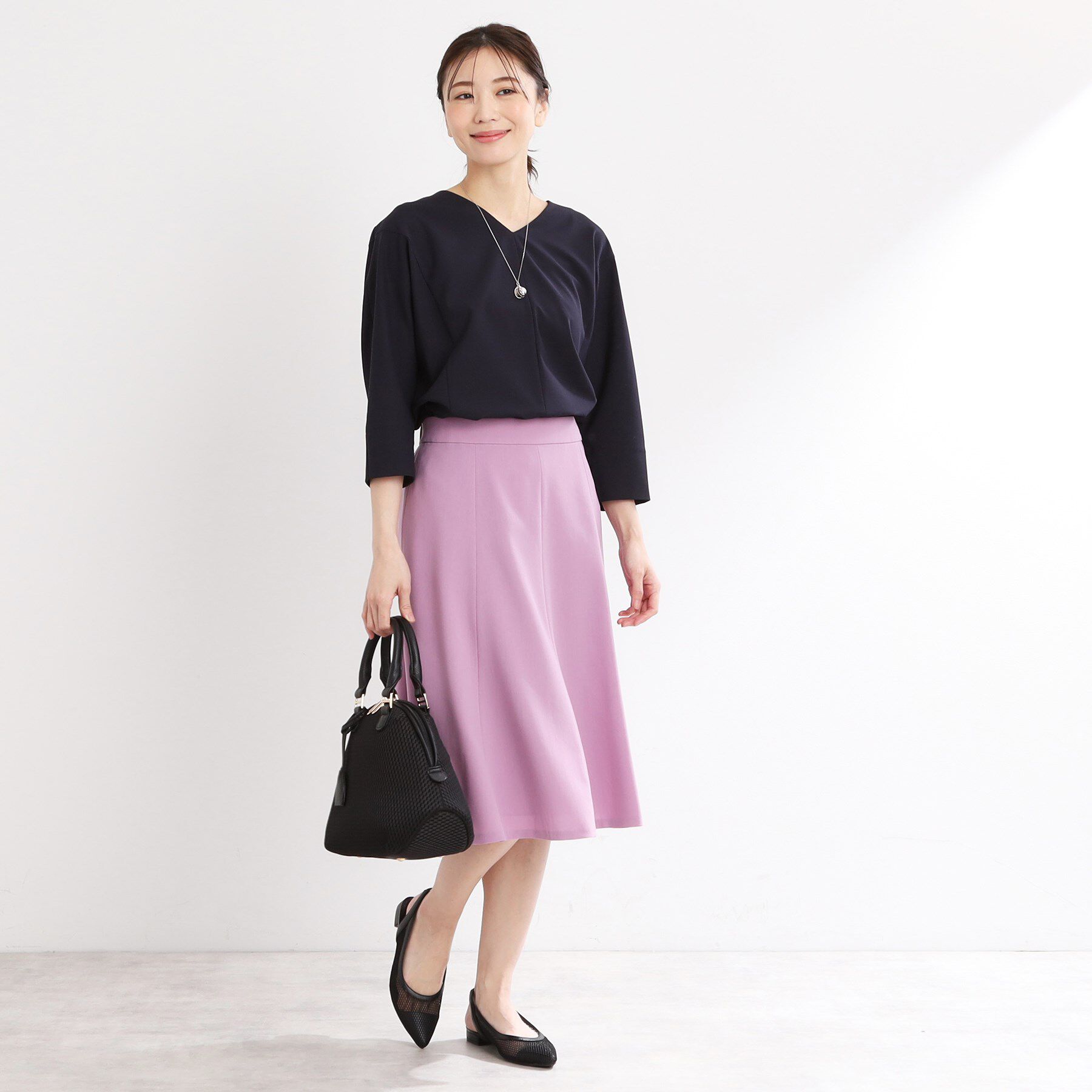 Reflect「【マシンウォッシュ可／セットアップ可能】ドルマンスリーブVネックブラウス」|シャツ・ブラウス|