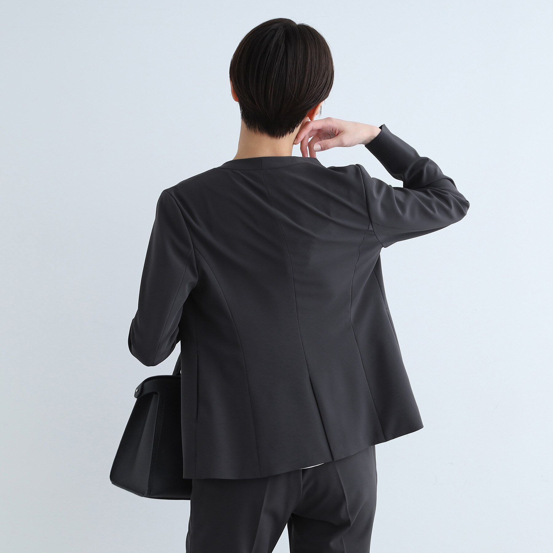 INDIVI「【定番スーツ/洗える/UVケア】ストレッチノーカラージャケット」|スーツ|