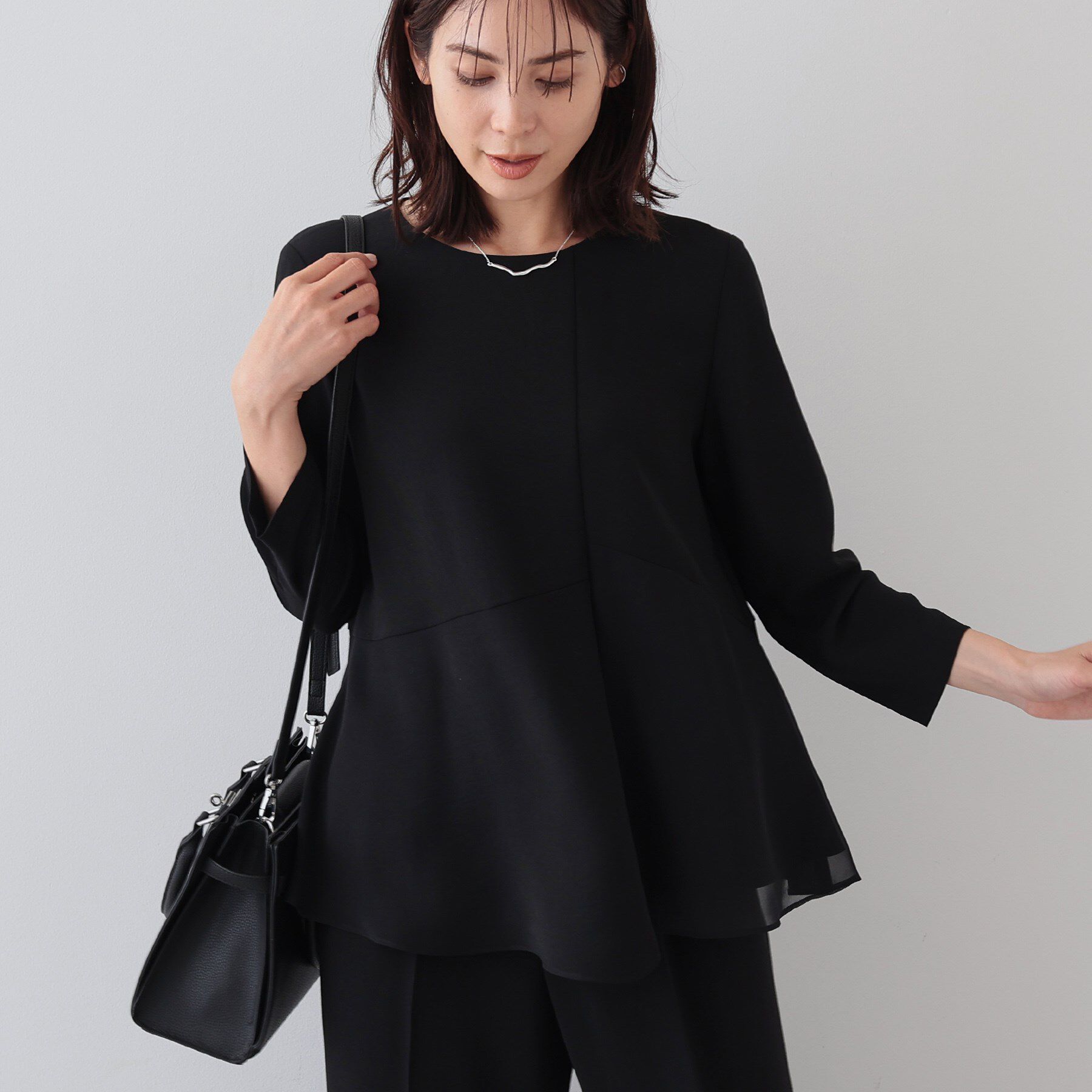INDIVI「【着る日傘/遮熱/UVケア】ペプラムデザインブラウス」|シャツ・ブラウス|ブラック(019)