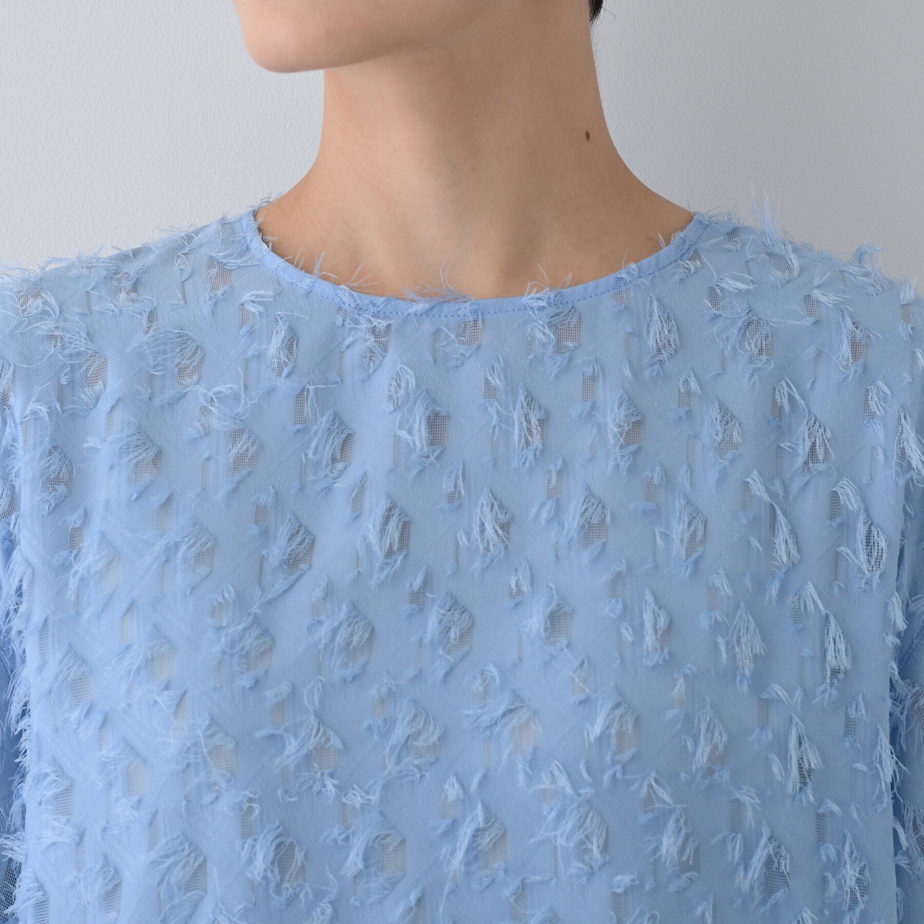 INDIVI「【トレンド／ヘアリー】フリンジカットジャカードTブラウス」|シャツ・ブラウス|