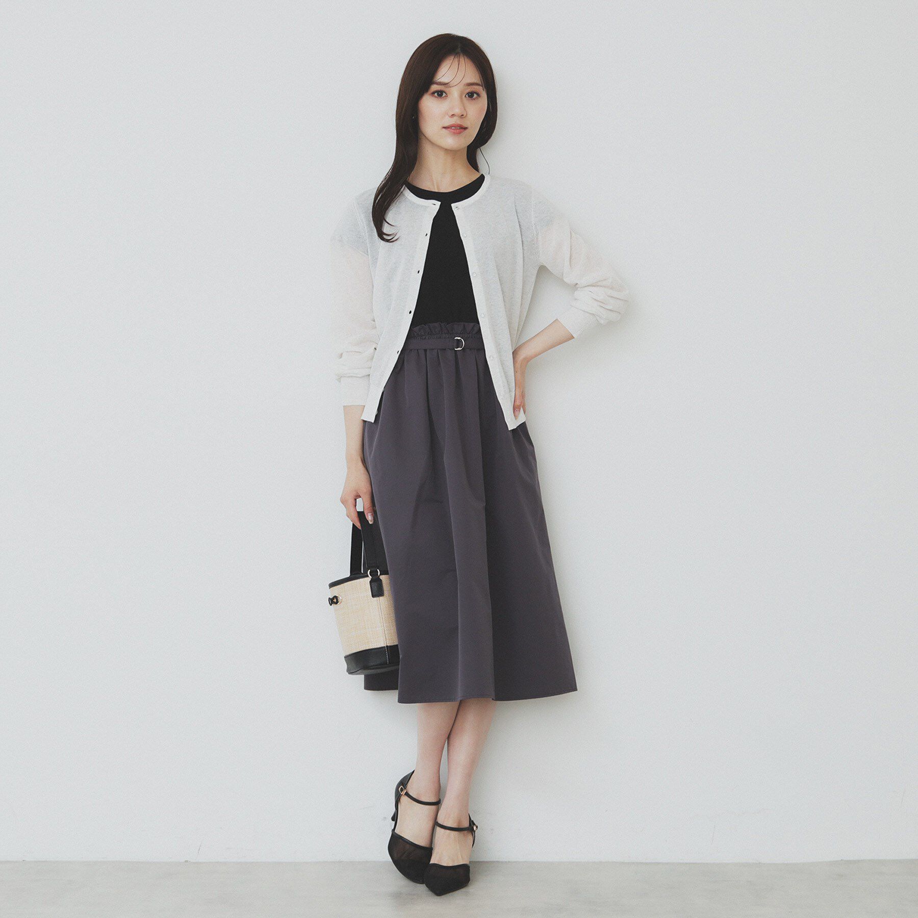 index「《7色展開/XS-LLサイズ》ビジューボタンクルーネックカーディガン【洗濯機洗い可】」|カーディガン|