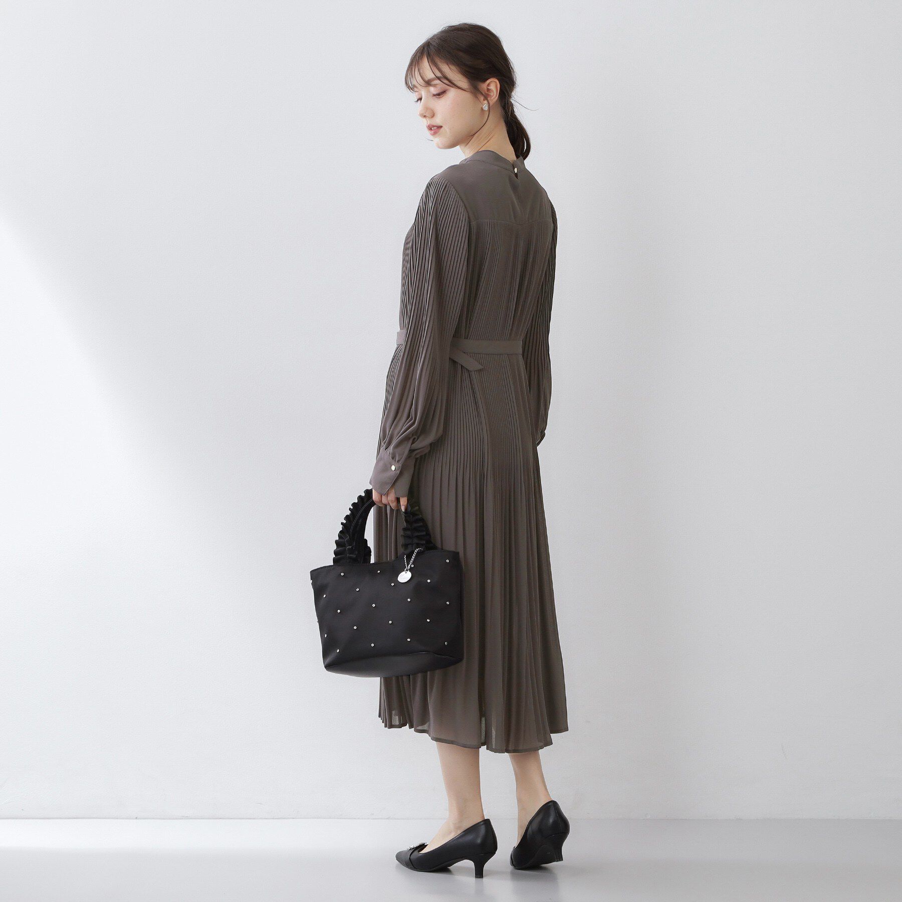 index「ベルト付きプリーツフレアワンピース【洗濯機OK/イージーアイロン/防シワ】《5col》」|ワンピース|