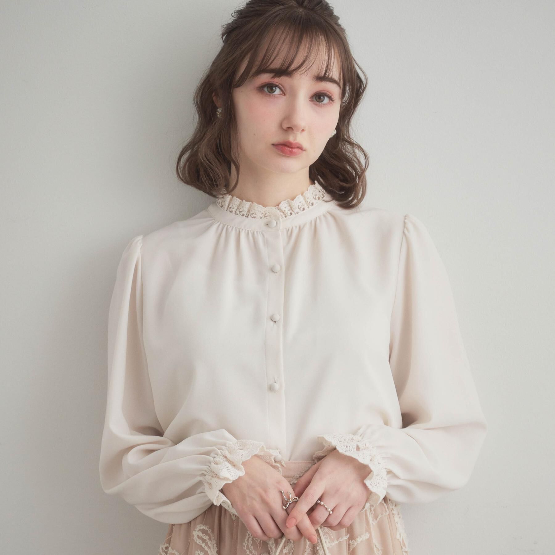 Couture broach「【2WAY・ハレの日・通勤】エンブロレースブラウス」|シャツ・ブラウス|