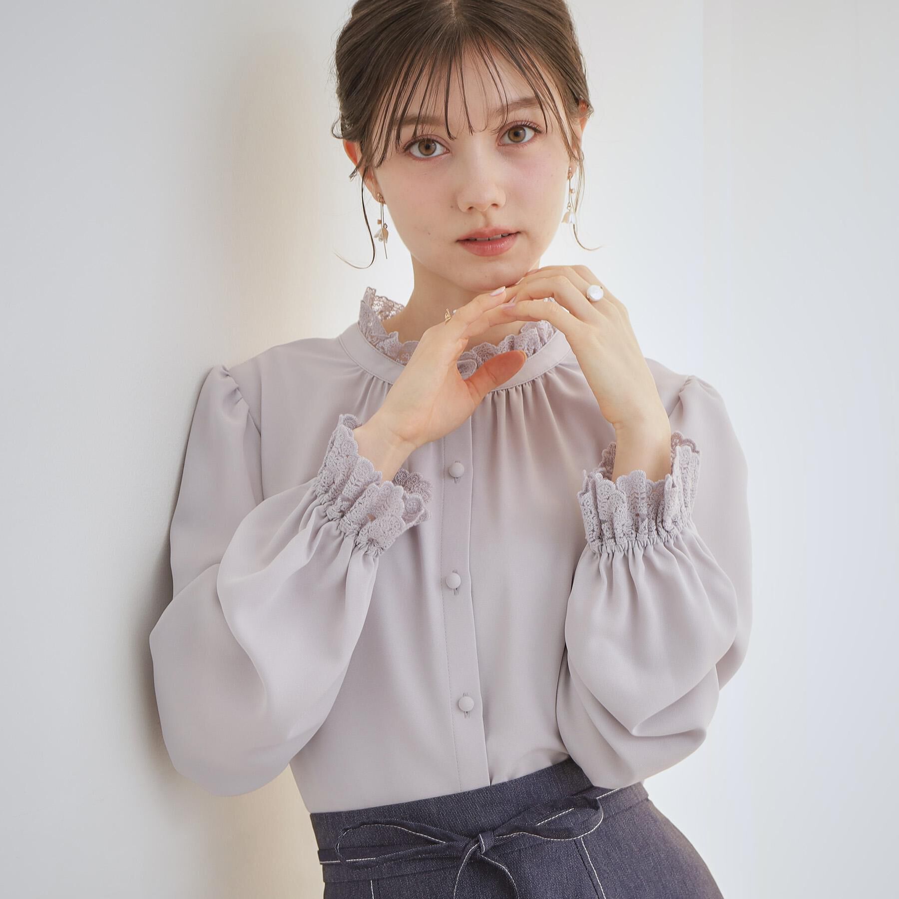 Couture broach「【2WAY・ハレの日・通勤】エンブロレースブラウス」|シャツ・ブラウス|