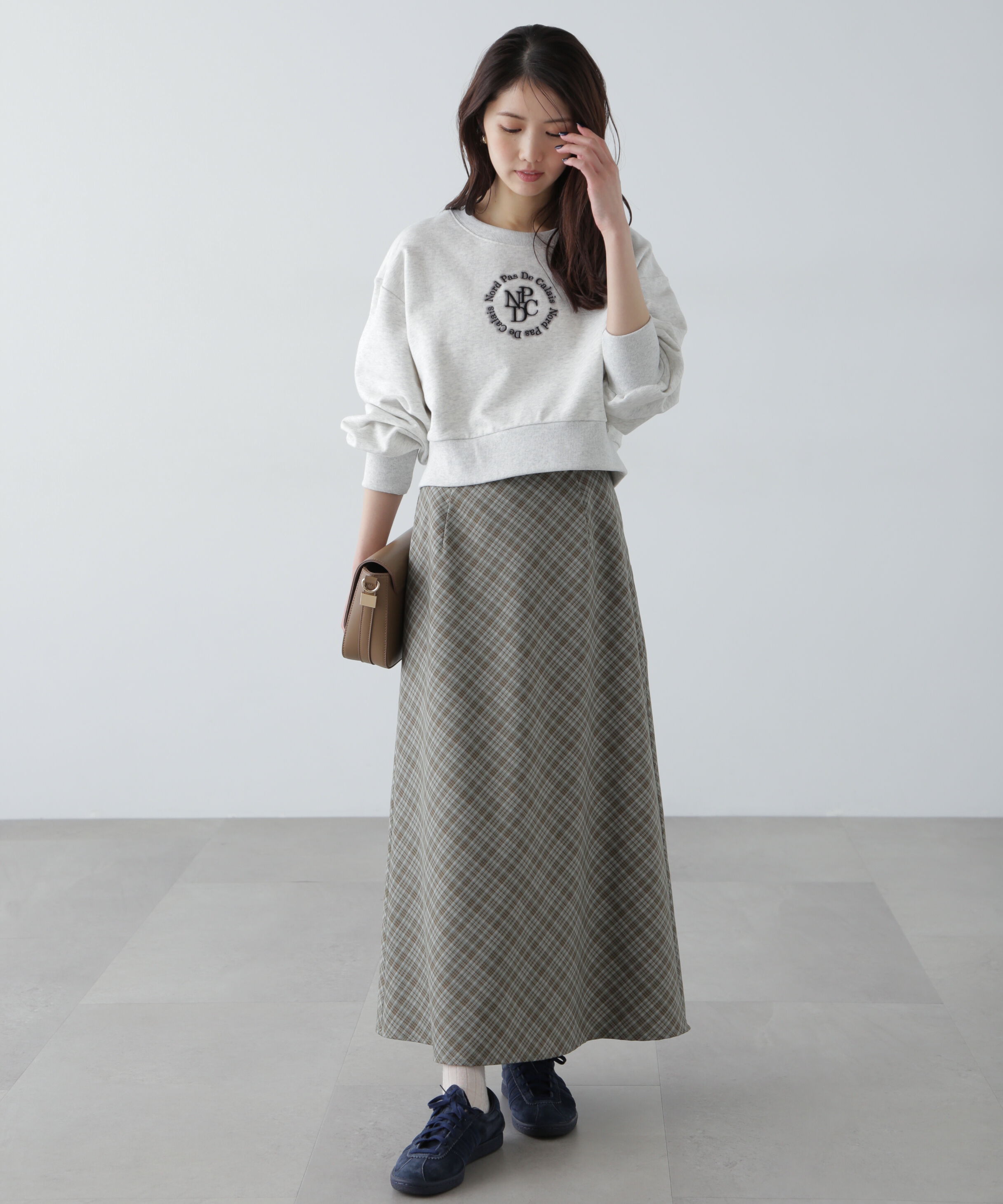  「サークルロゴ刺繍ショート丈スウェット」|Tシャツ・カットソー|