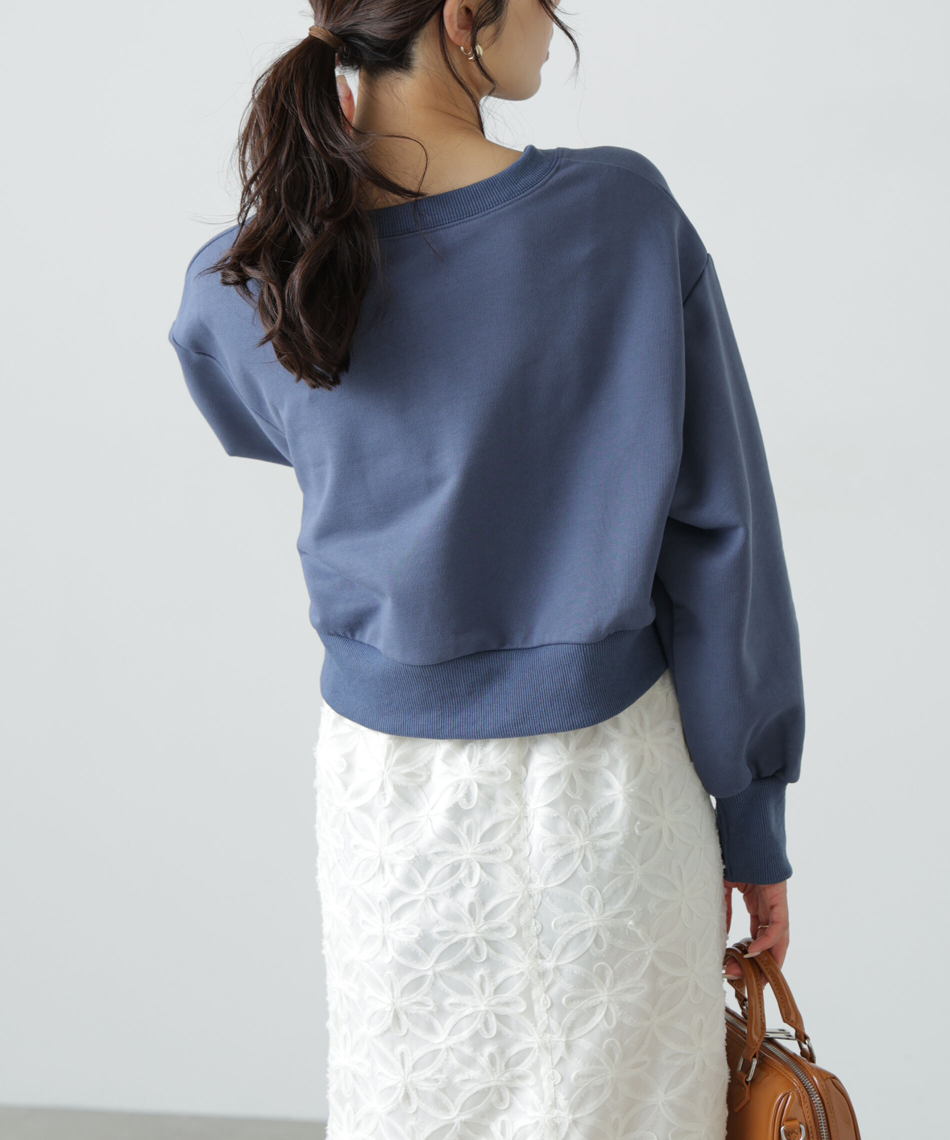  「サークルロゴ刺繍ショート丈スウェット」|Tシャツ・カットソー|