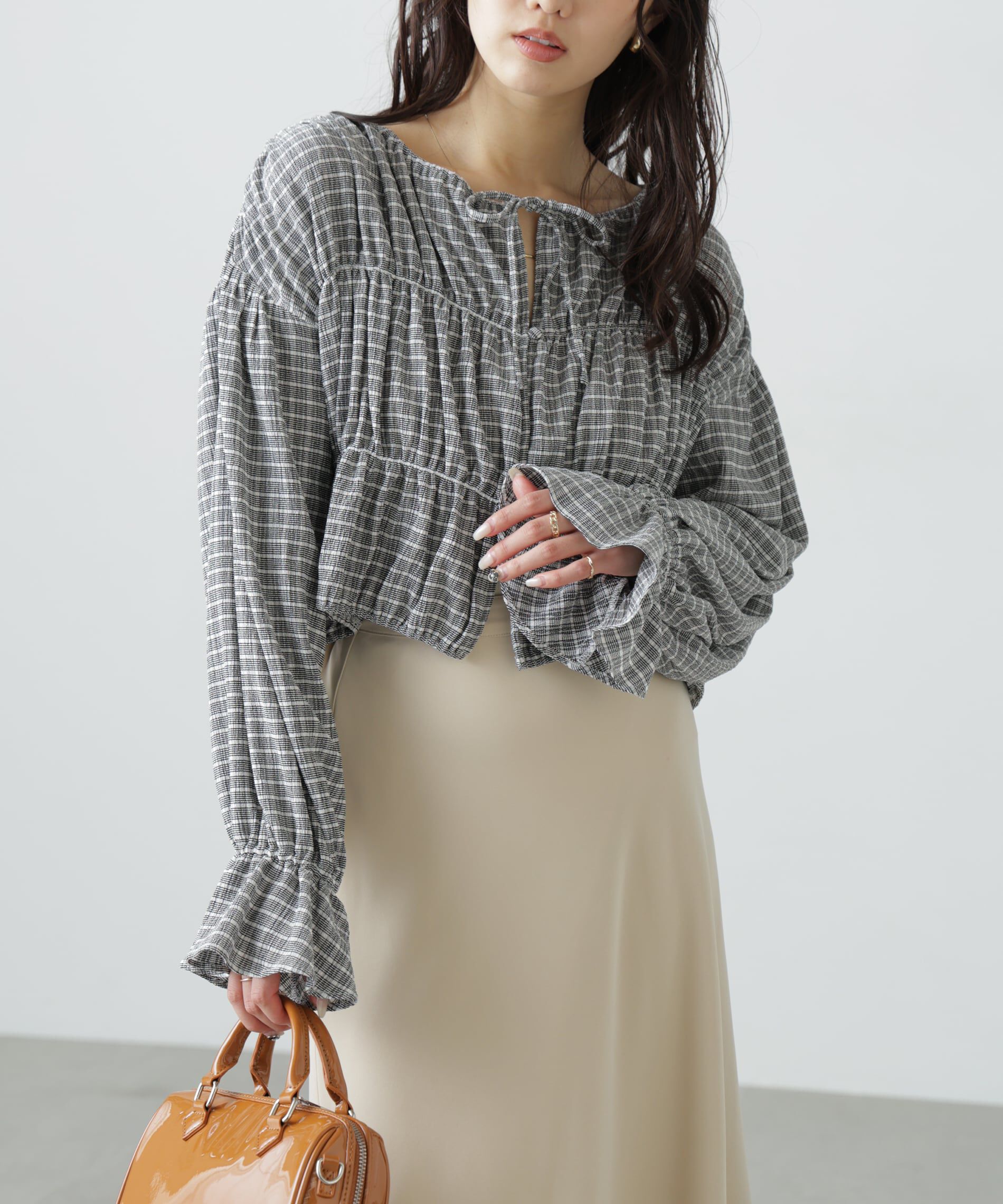  「シアーギャザー前開き短丈ブラウス」|シャツ・ブラウス|