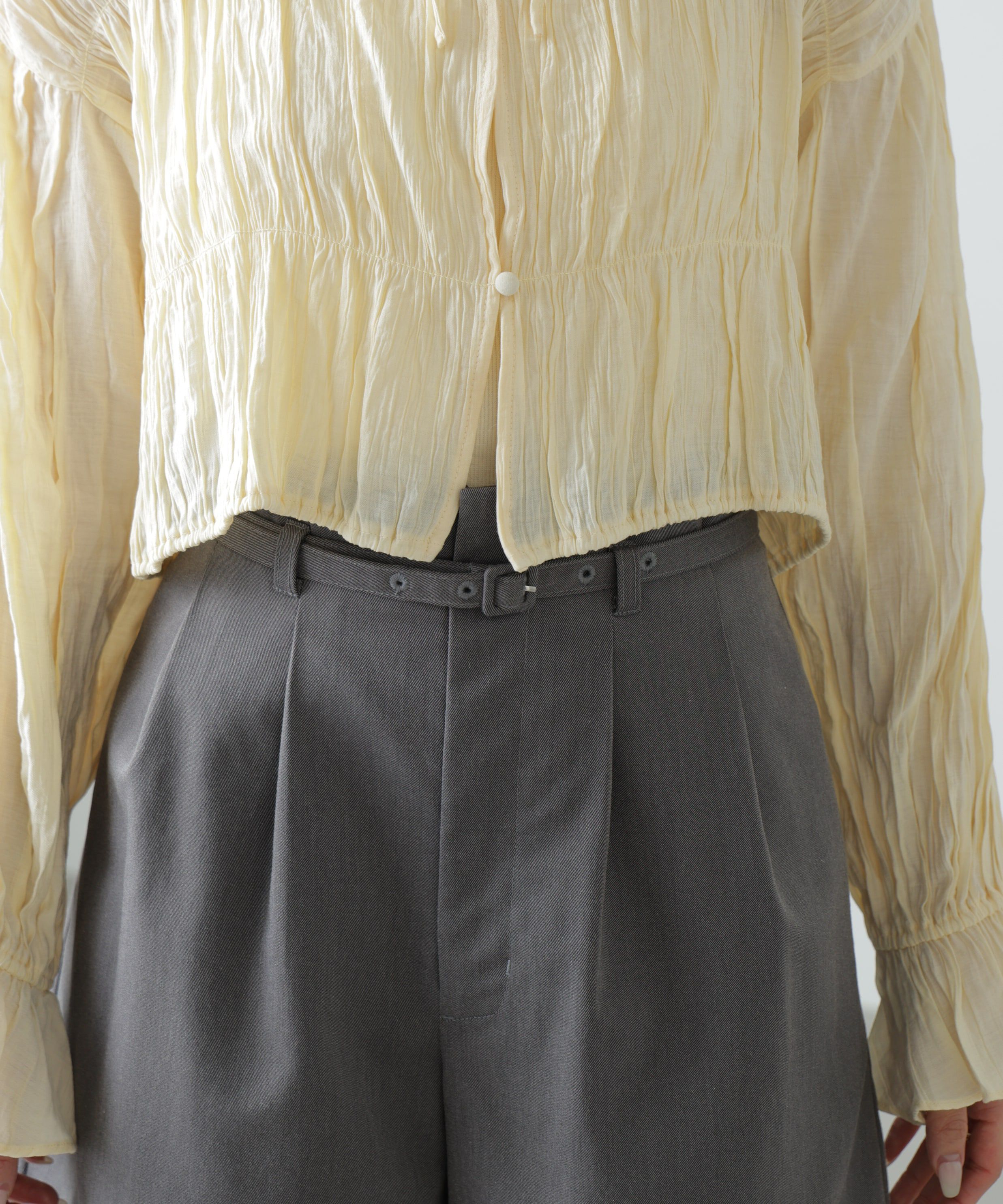  「シアーギャザー前開き短丈ブラウス」|シャツ・ブラウス|