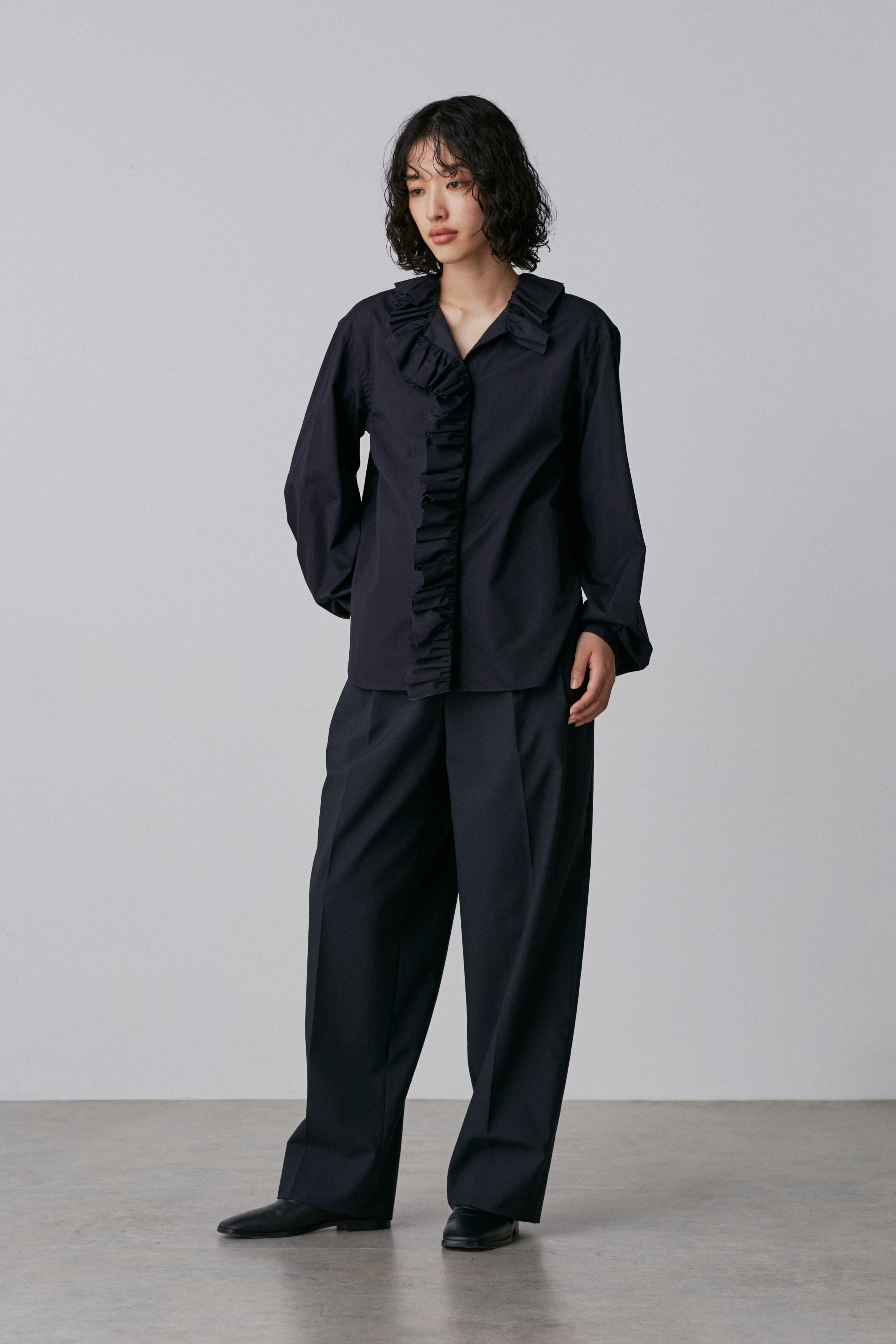 YLEVE 「YLEVE / BOURRIENNE  COTTON TYPEWRITER RUFFLE BLOUSE」|シャツ・ブラウス|