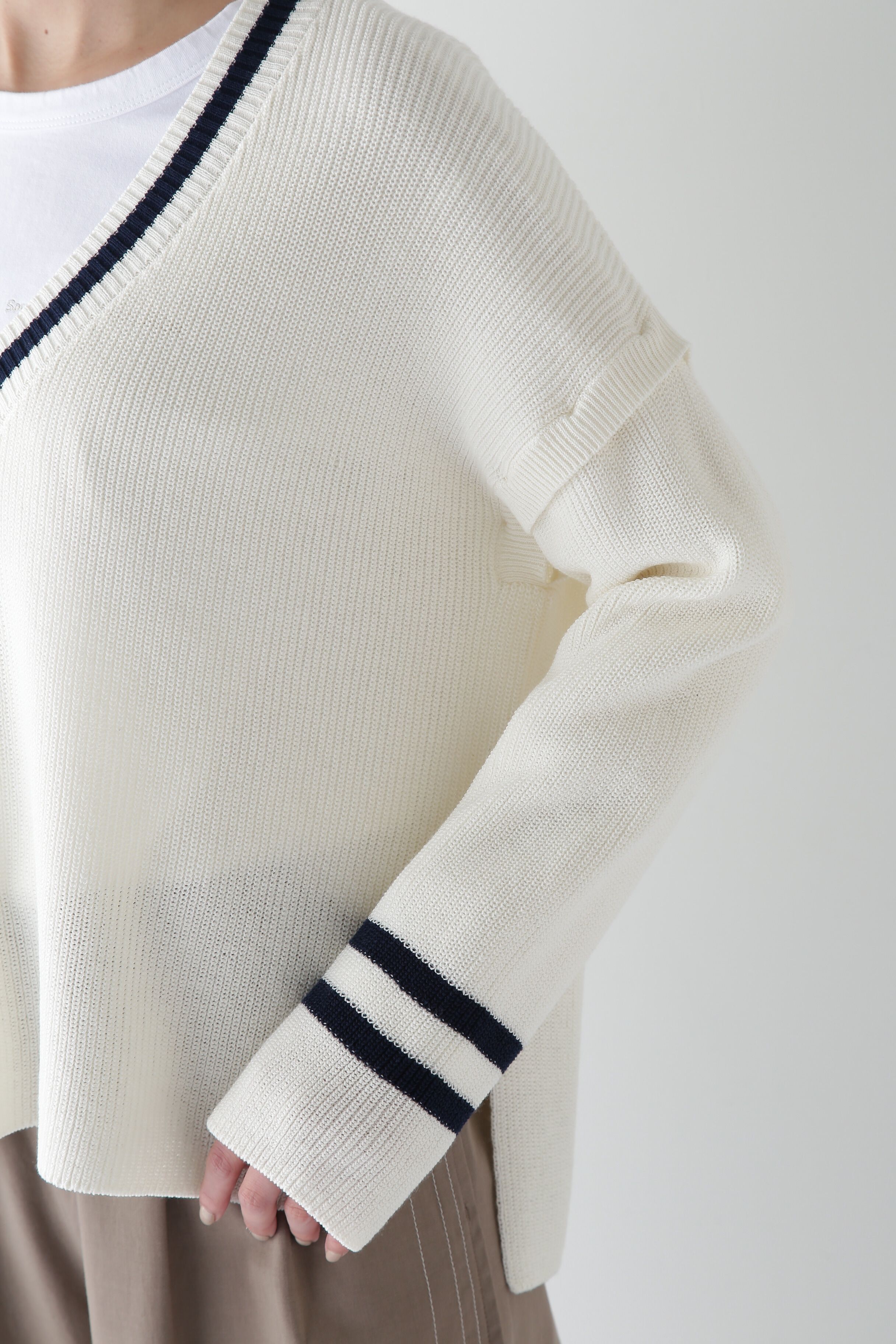  「◆【ウォッシャブル】2WAYライン入Ｖネックプルオーバー」|ニット・セーター|