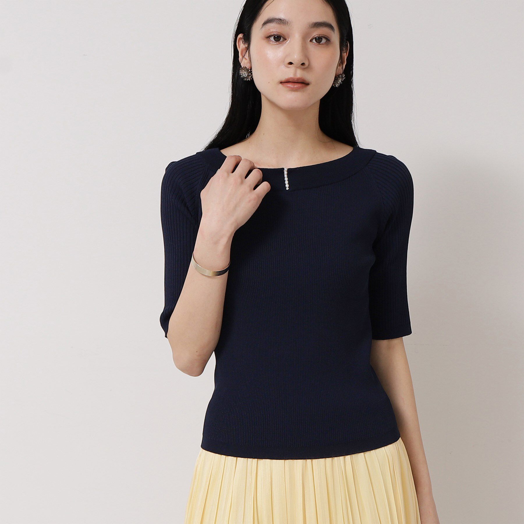SunaUna「【接触冷感／アンサンブル可】パール調パーツ付きニット」|ニット・セーター|ネイビー(094)