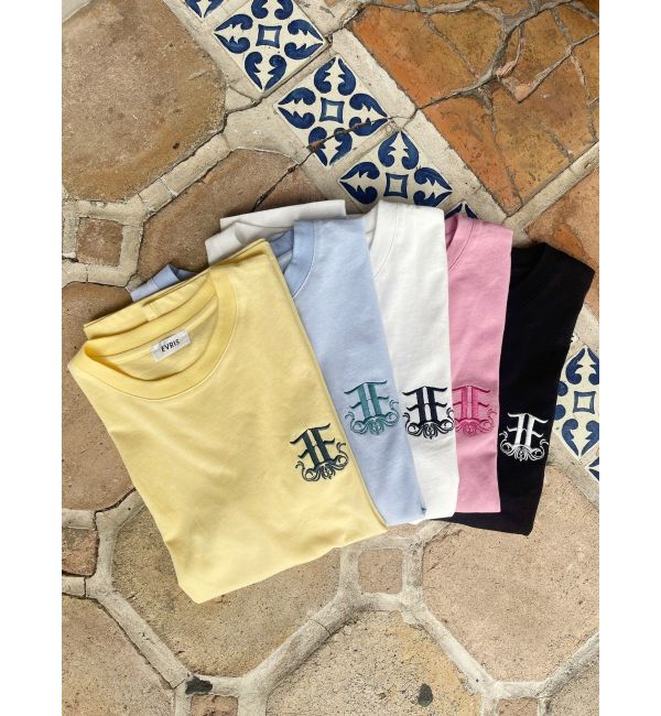 EVRIS「E emblemカラーTシャツ」|Tシャツ・カットソー|