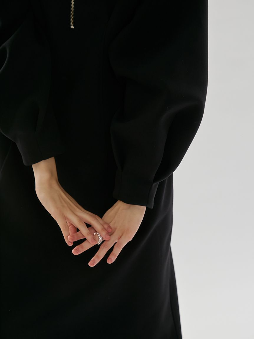 emmi atelier「【ONLINE限定】ハーフジップダンボールワンピース」|ワンピース|