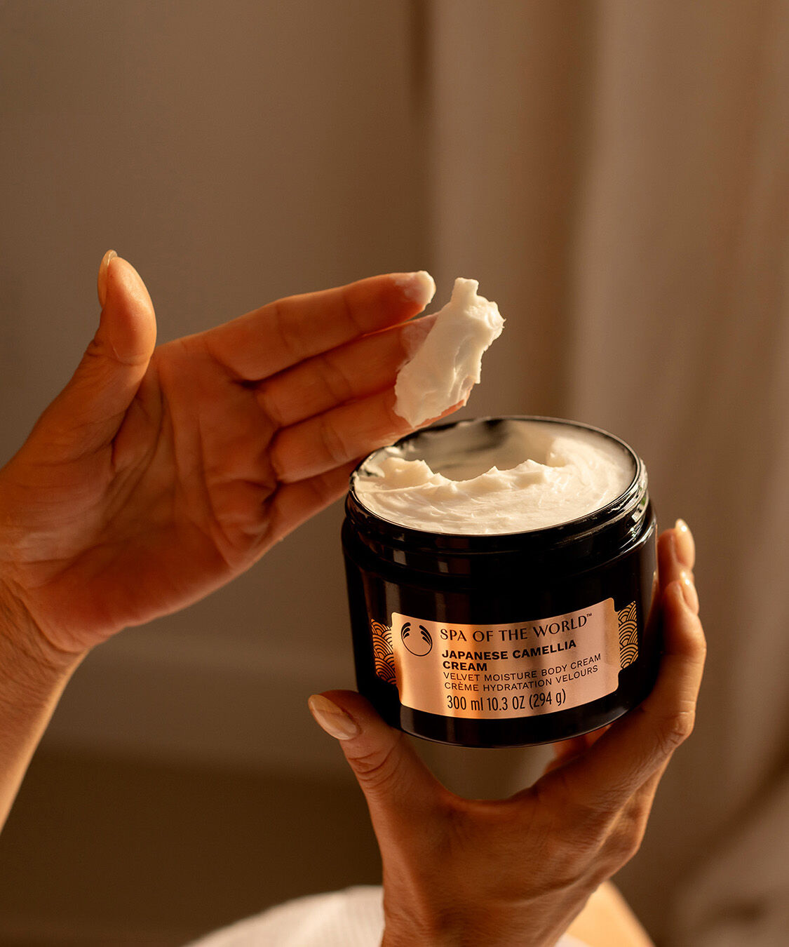 THE BODY SHOP「スパオブザワールド ジャパニーズ カメリア ボディクリーム 300mL」|ボディ保湿|