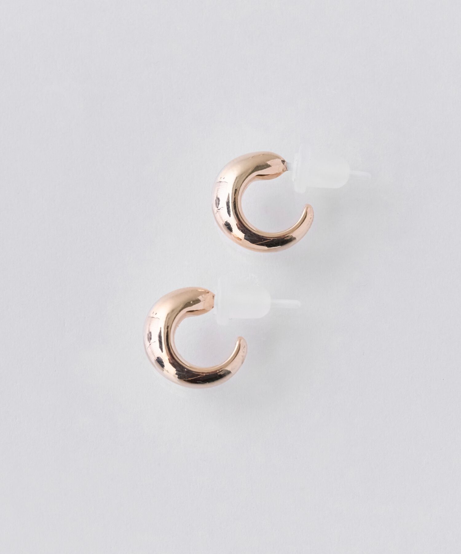 Phoebe「【金属アレルギー対応】ぷっくりフープセラミックピアス　シャンパンゴールド」|ピアス|