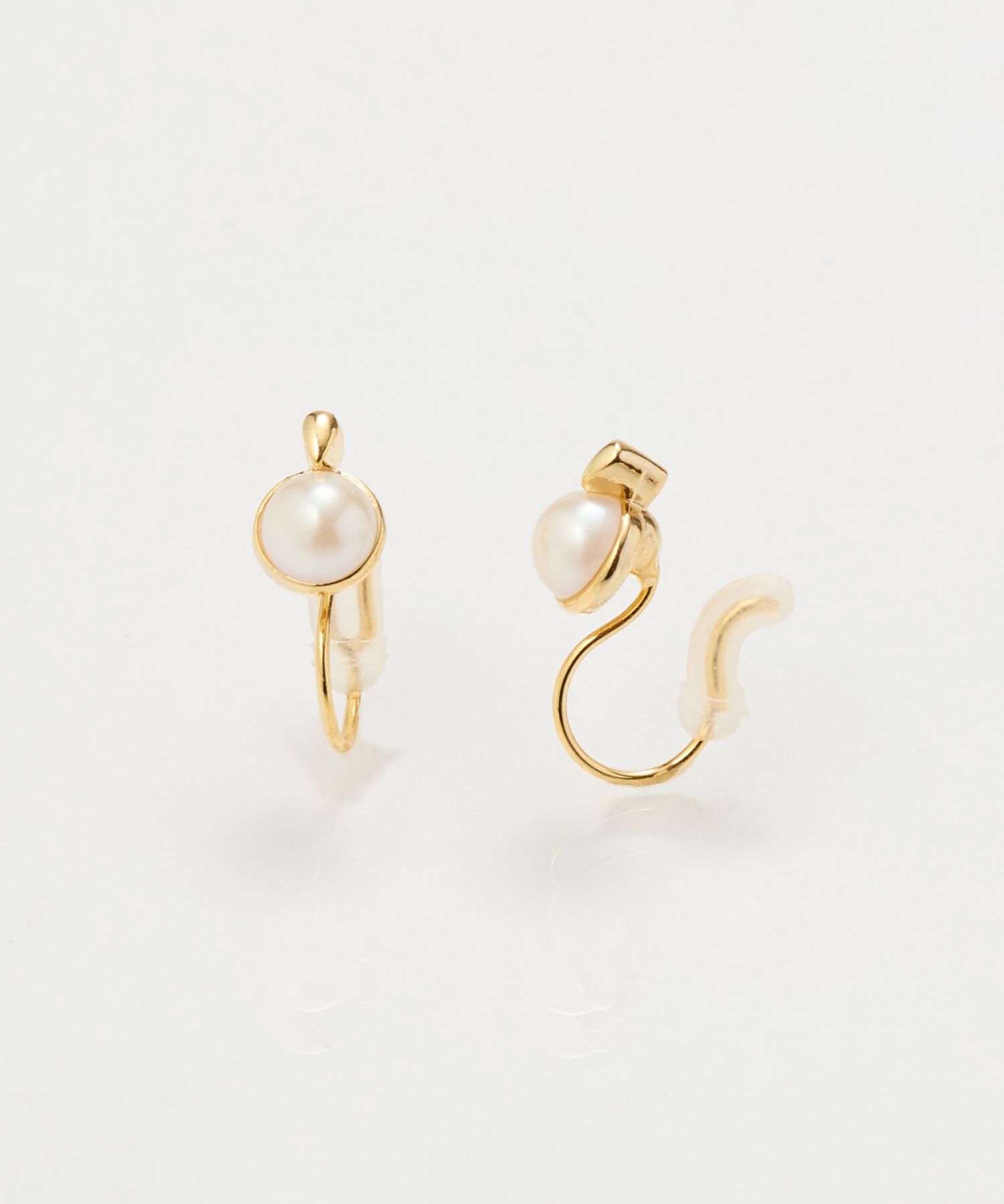 Phoebe「【痛くないシリーズ】パワーストーンライトフィットイヤリング　パール」|イヤリング|