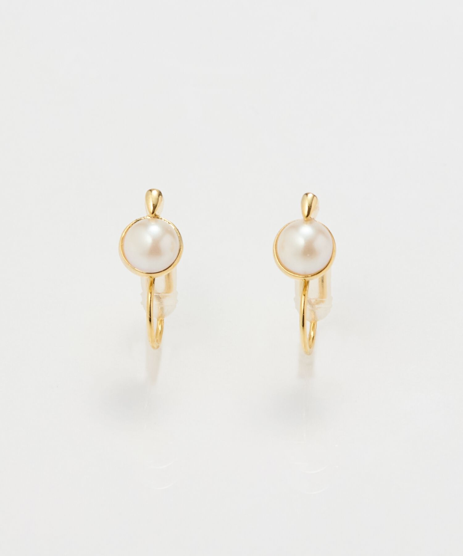 Phoebe「【痛くないシリーズ】パワーストーンライトフィットイヤリング　パール」|イヤリング|