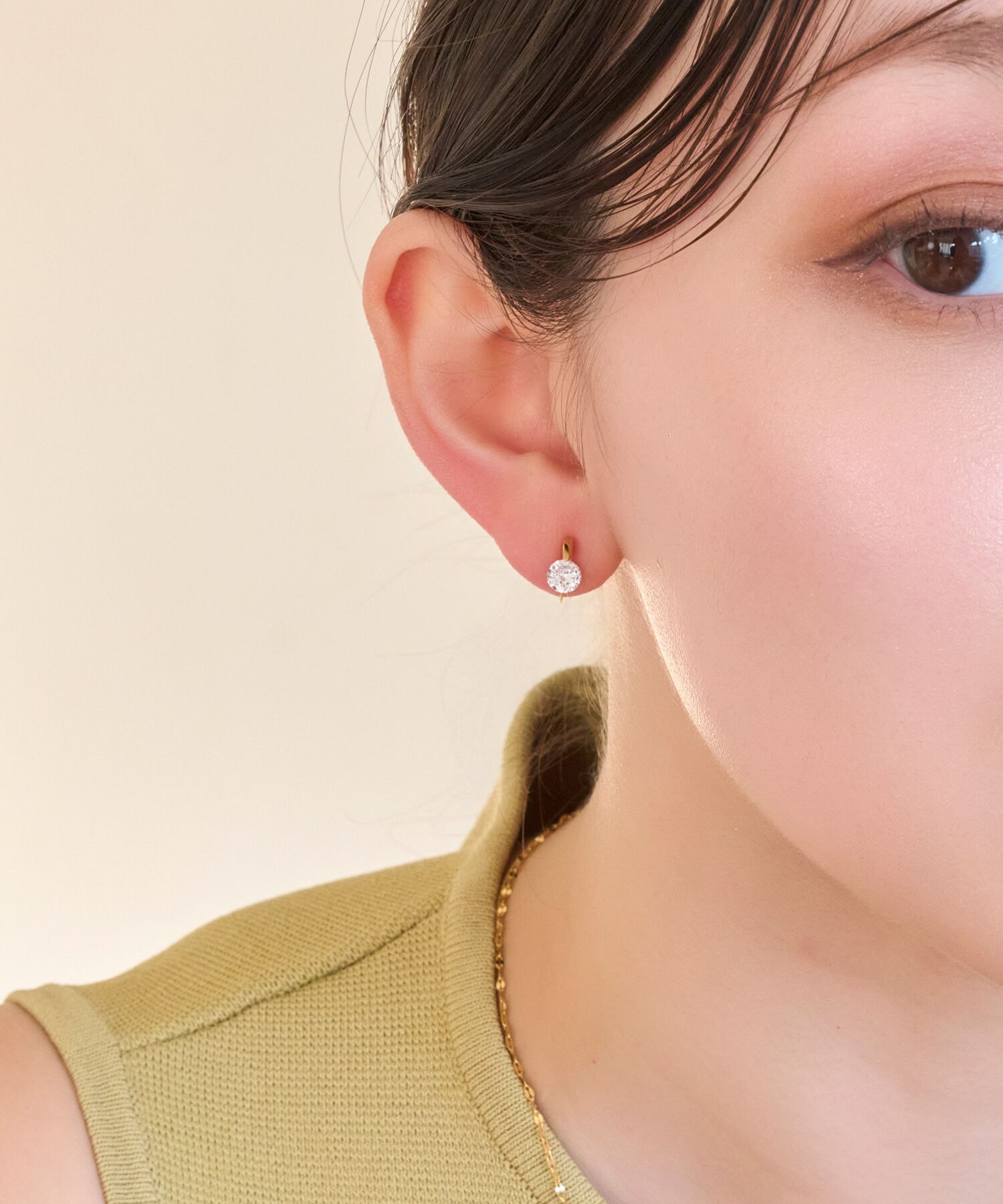 Phoebe「【痛くないシリーズ/金属アレルギー対応】スターリスビジューライトフィットイヤリング　ゴールド」|イヤリング|