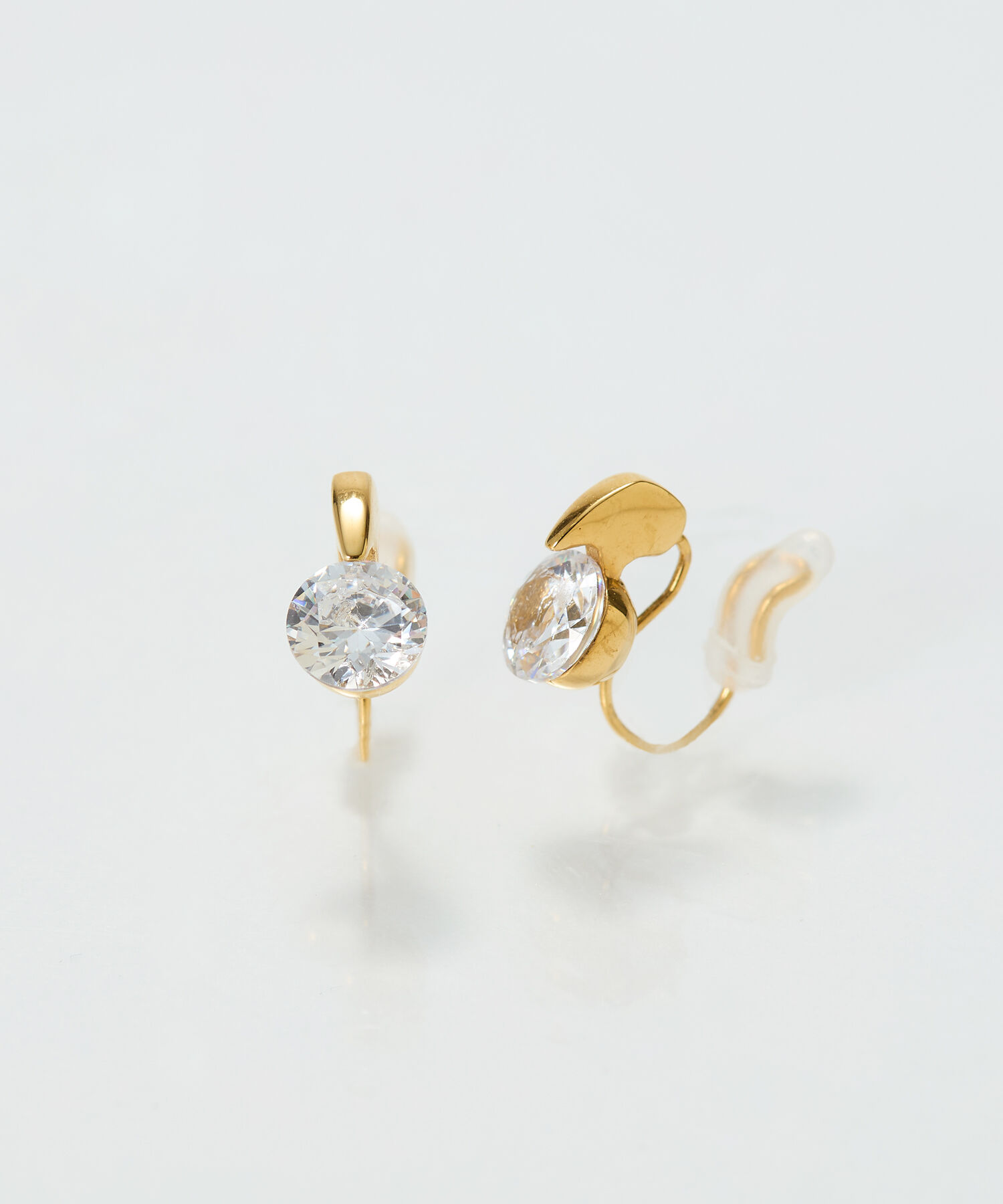 Phoebe「【痛くないシリーズ/金属アレルギー対応】スターリスビジューライトフィットイヤリング　ゴールド」|イヤリング|