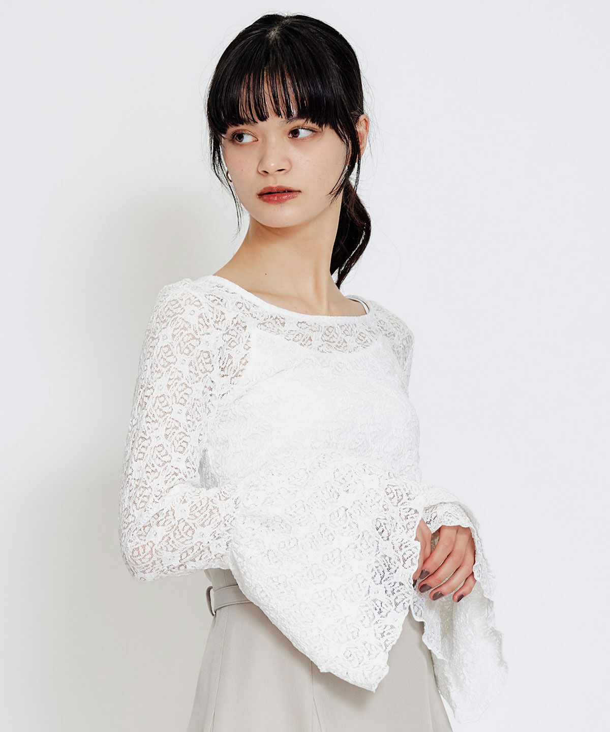 REDYAZEL「ボリュームスリーブシアーレースブラウス&times;ベーシックキャミソール」|Tシャツ・カットソー|ホワイト