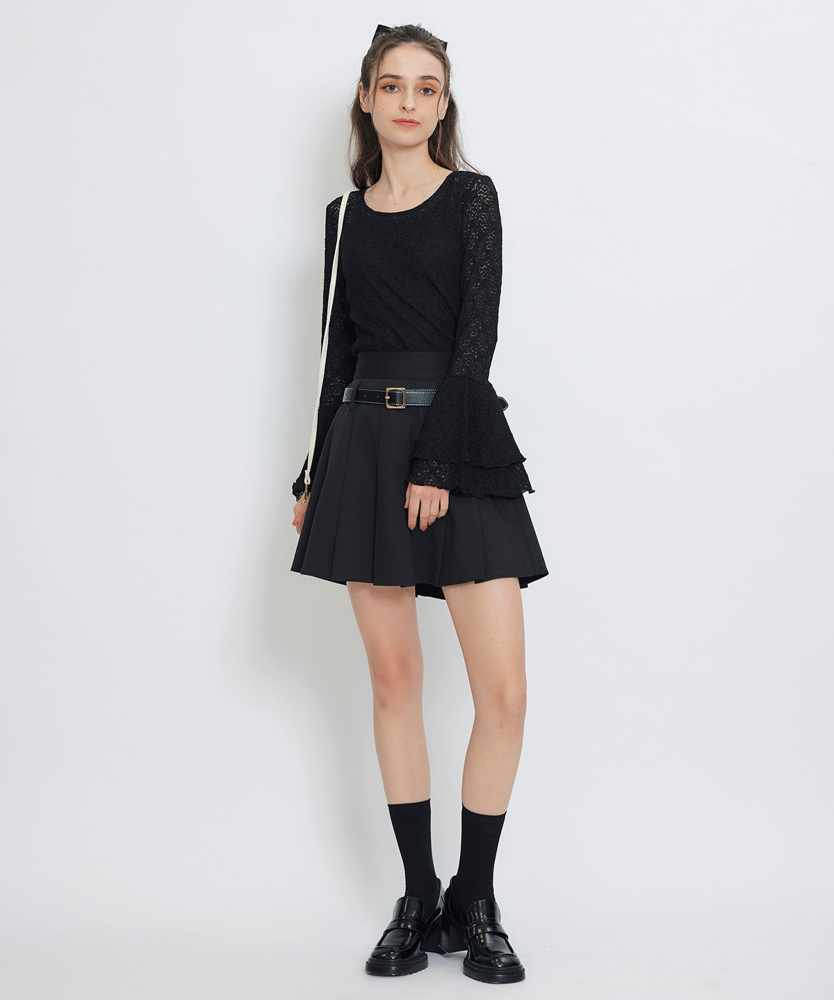 REDYAZEL「ボリュームスリーブシアーレースブラウス&times;ベーシックキャミソール」|Tシャツ・カットソー|