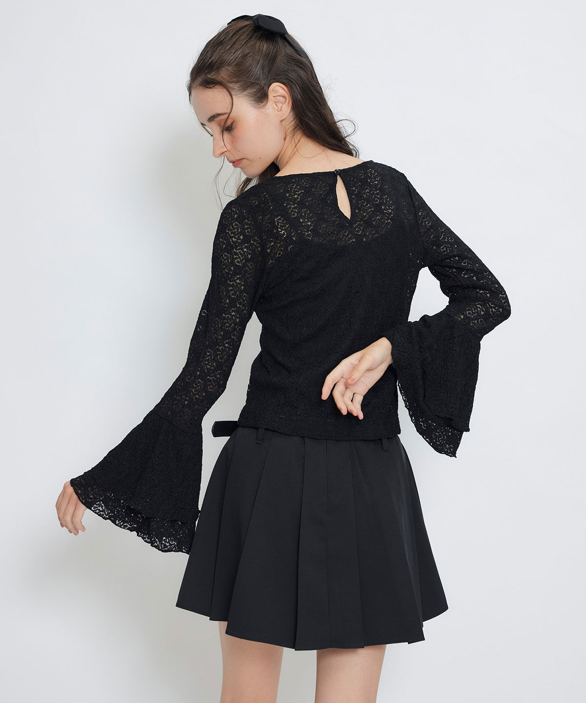 REDYAZEL「ボリュームスリーブシアーレースブラウス&times;ベーシックキャミソール」|Tシャツ・カットソー|