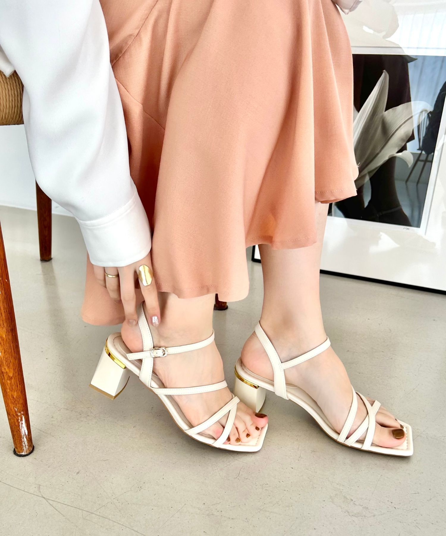 ORiental TRaffic「ナローストラップメタリックラインサンダル/41208」|サンダル|WHITE