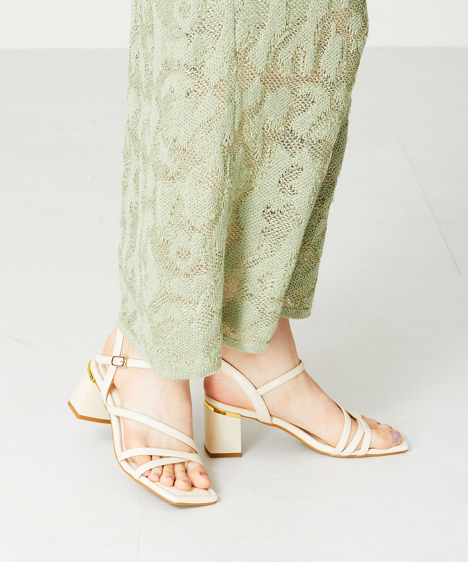 ORiental TRaffic「ナローストラップメタリックラインサンダル/41208」|サンダル|