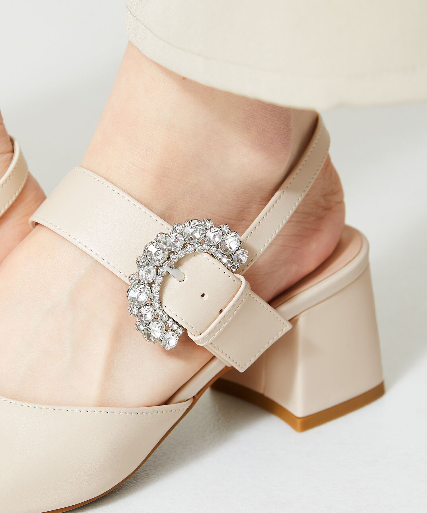 ORiental TRaffic「ビジューバックルストラップパンプス/41125」|パンプス|