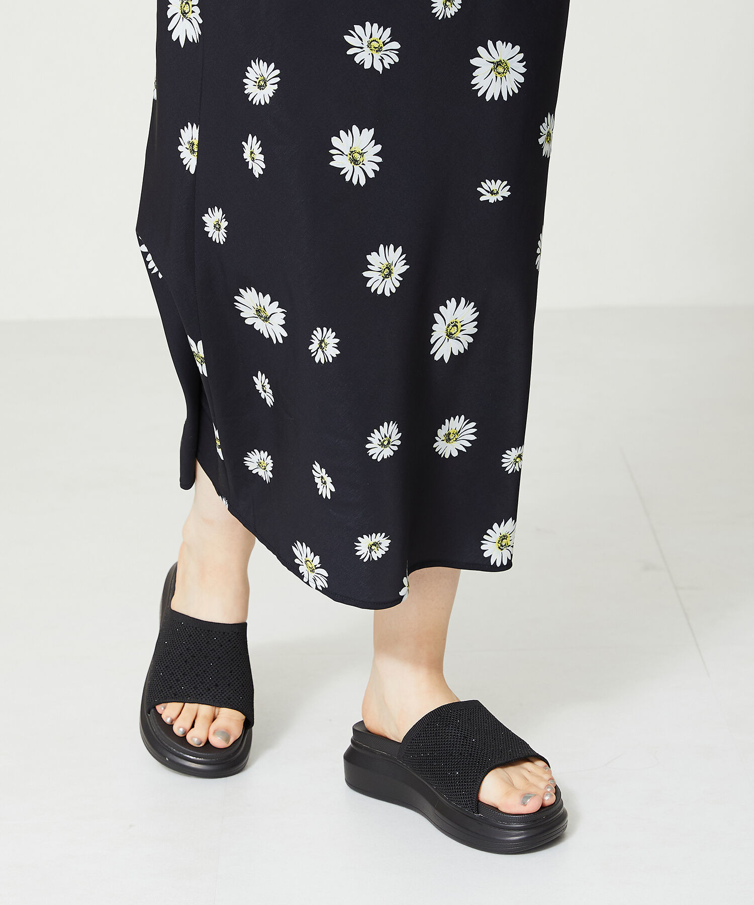 WA Oriental TRaffic「【トレンド】ラインストーンニットミュールサンダル/42204 人気 売れてる」|サンダル|