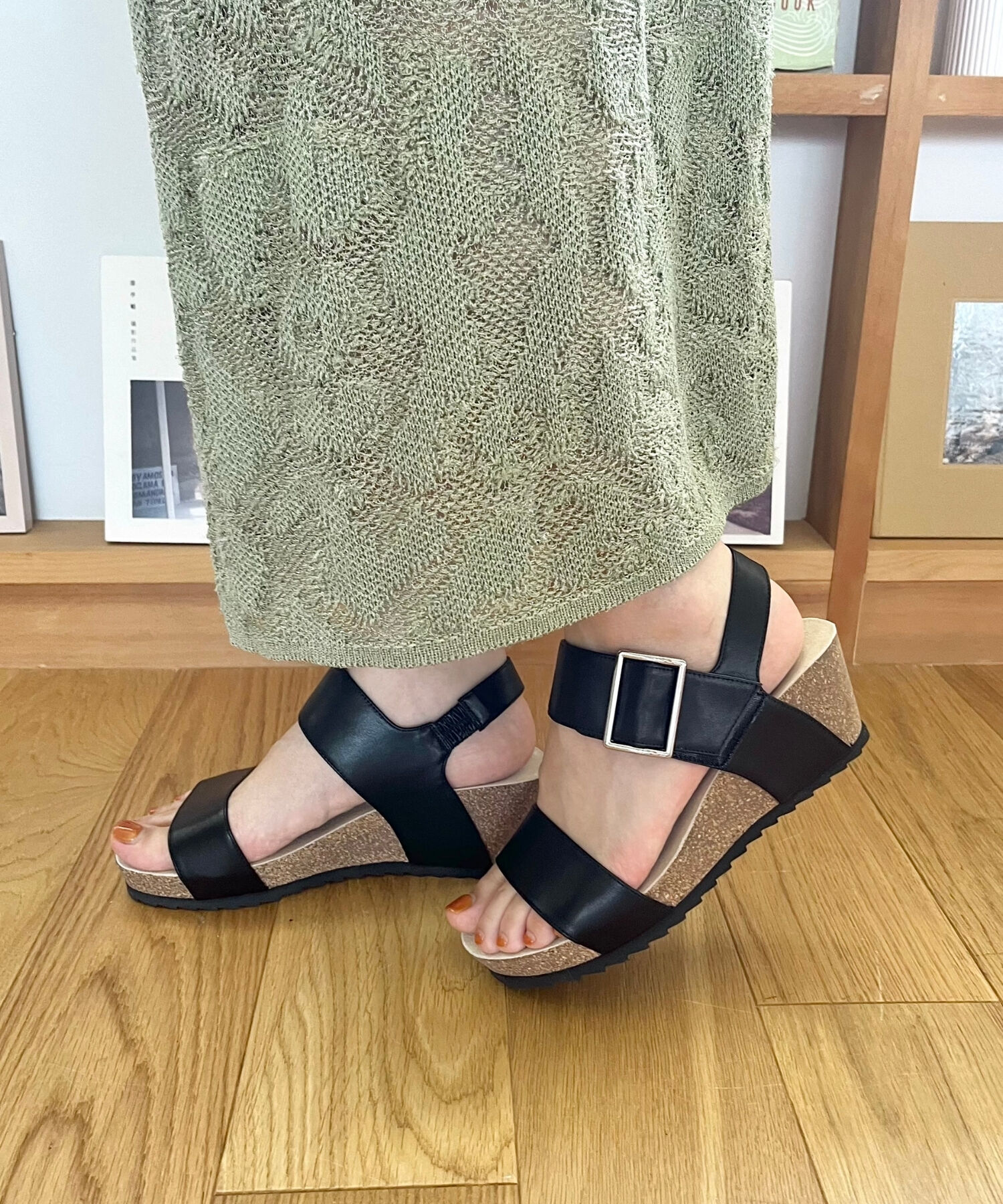 WA Oriental TRaffic「【アウトレット価格】バックルストラップサンダル/42206」|サンダル|