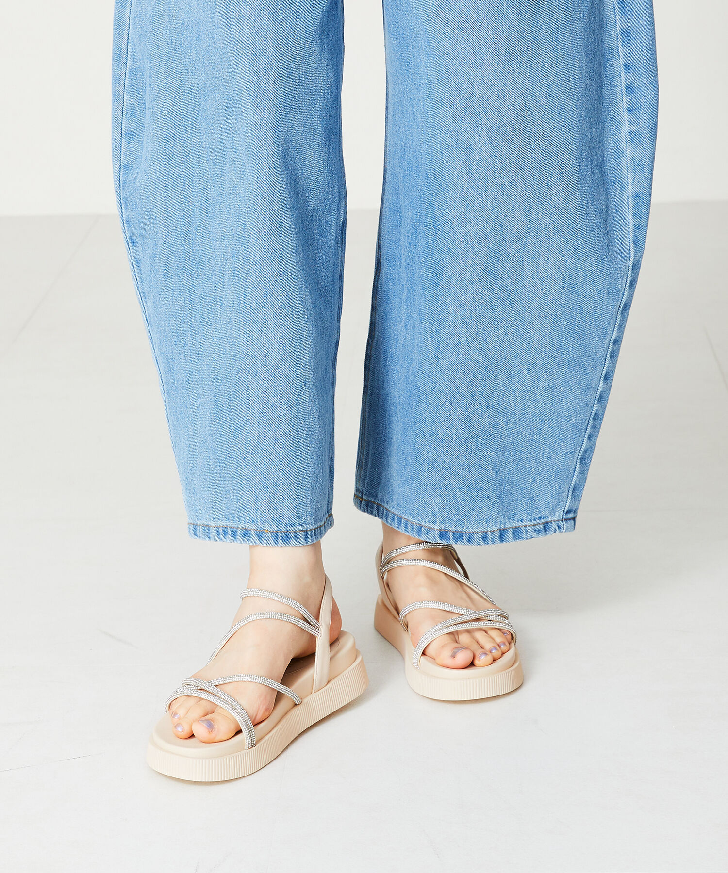 ORiental TRaffic「【追加】ラインストーンストラップサンダル/41217 サンダル 人気 トレンド 売れてる ラインストーン」|サンダル|