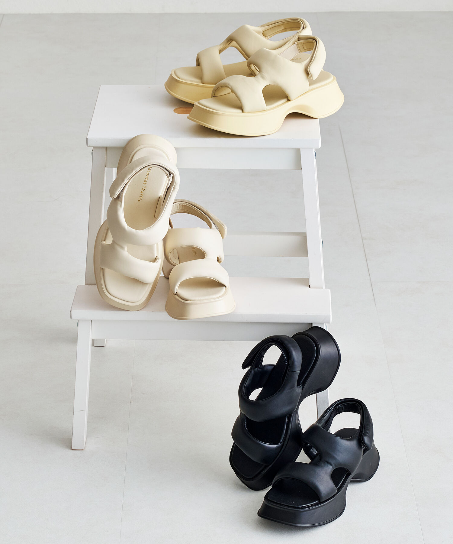 ORiental TRaffic「【定番】パデットベルトフレアソールサンダル/41235 サンダル」|サンダル|