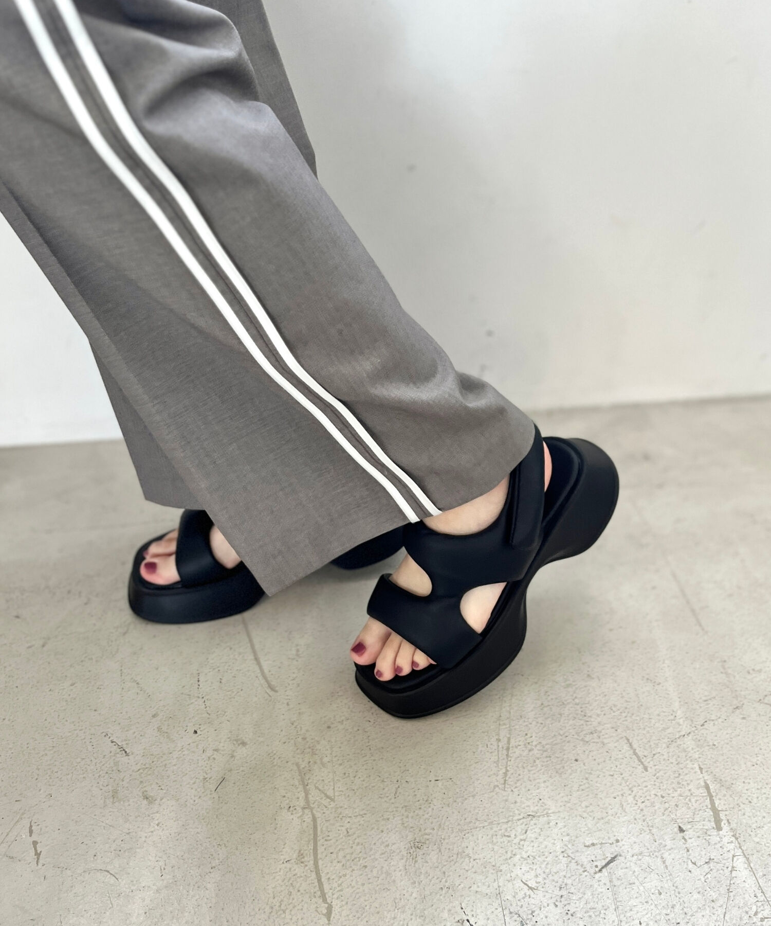 ORiental TRaffic「【定番】パデットベルトフレアソールサンダル/41235 サンダル」|サンダル|