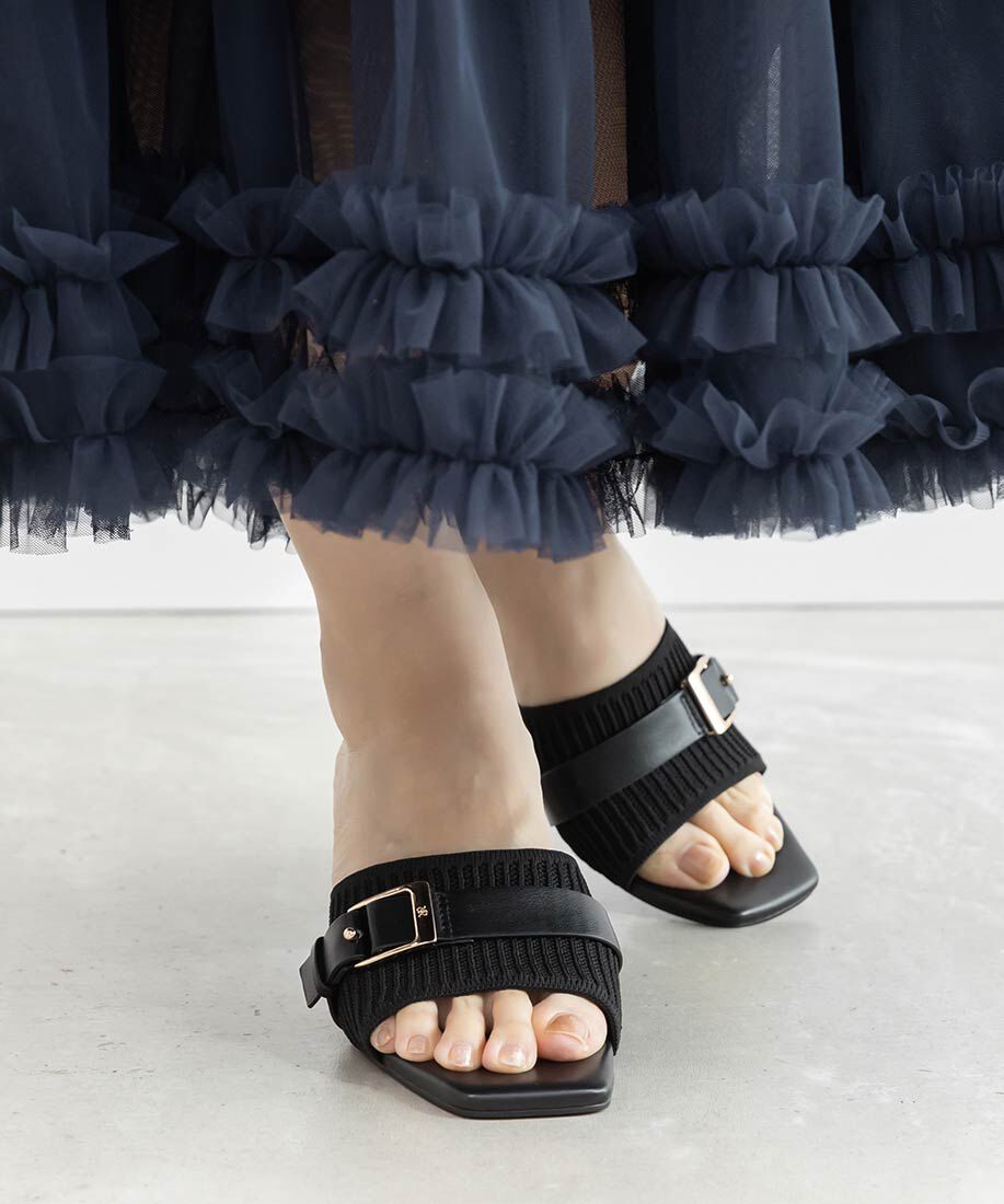  「【SUSTAINABLE】ベルトデザインニットミュールサンダル」|パンプス|