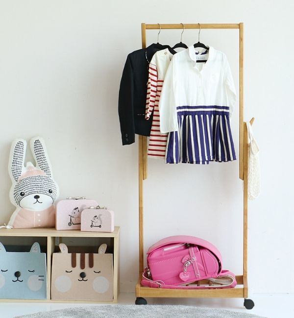 B-COMPANY「高さ調節可能　finハンガーラック」|トイレタリー・ランドリーグッズ|