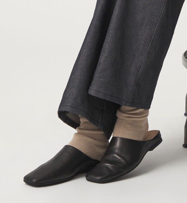 ODETTE E ODILE「コサージュミュール フラット10」|パンプス|