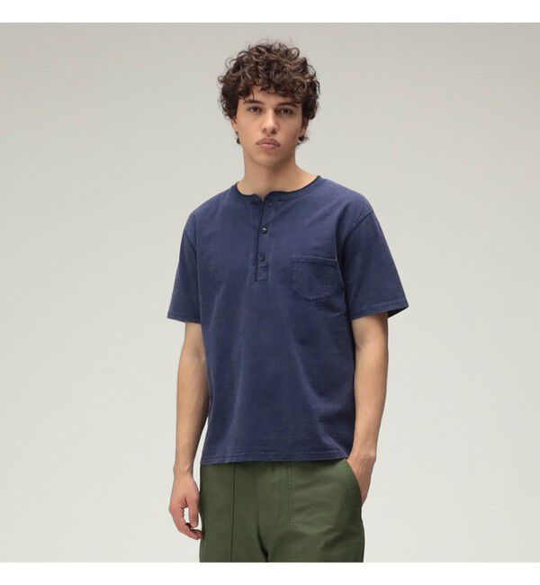 BEAMS PLUS「【別注】REMI RELIEF / Henley Neck Pocket T-shirt」|Tシャツ・カットソー|
