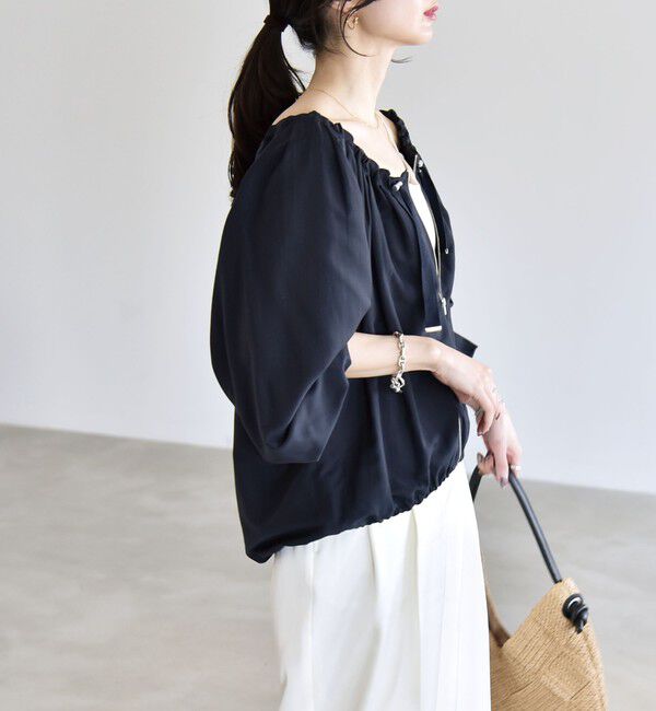 quaranciel「《予約》quaranciel:〈洗濯機可能〉シアー ギャザー ネック コンパクト ブルゾン」|その他|