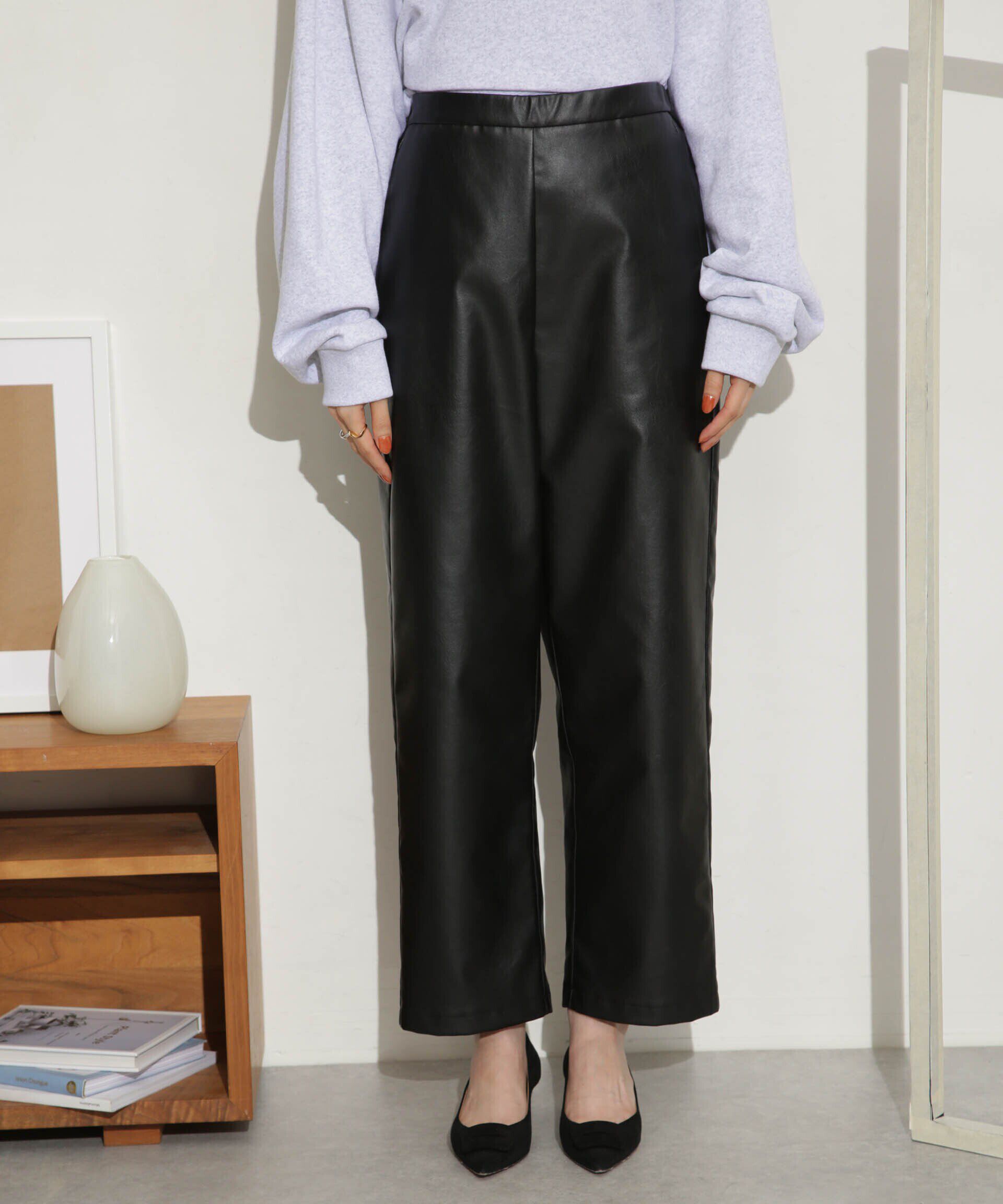 nano･universe「LOGAN/別注フェイクレザー イージーパンツ」|その他|