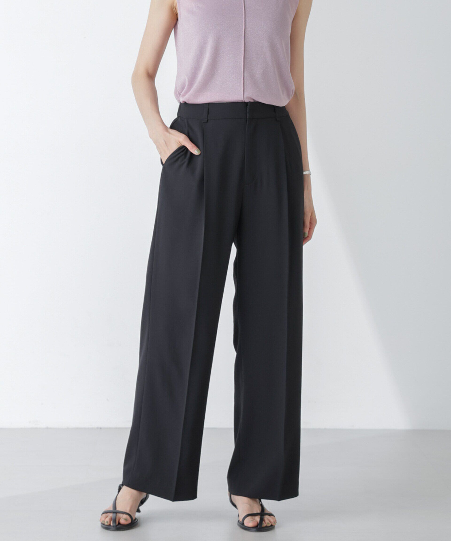 nano･universe「ｲｰｼﾞｰﾌｧﾝｸｼｮﾝ ｾﾝﾀｰﾌﾟﾚｽｾﾐﾜｲﾄﾞﾊﾟﾝﾂ(ｾｯ  」|チノ|