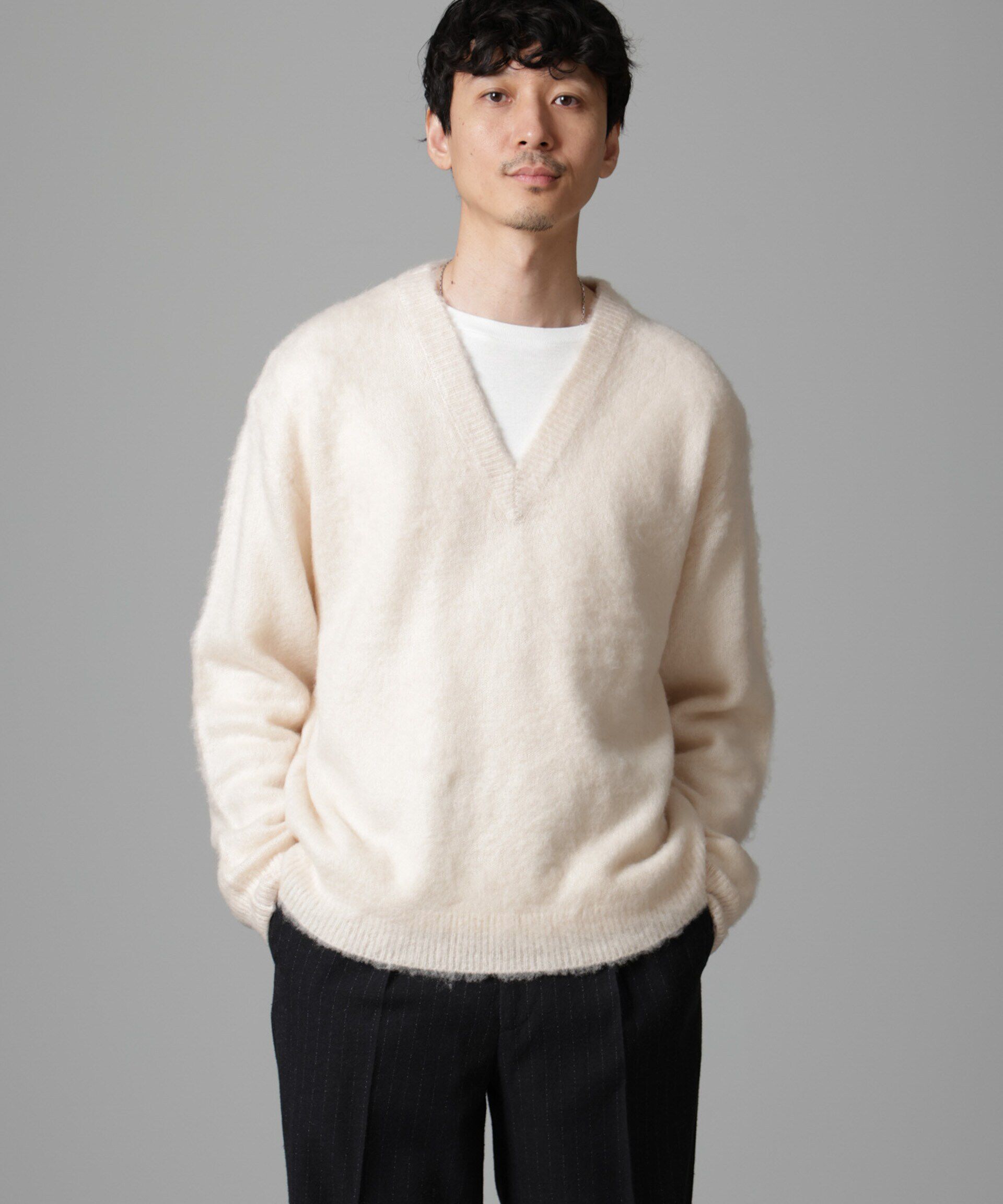 nano･universe「モヘヤブレンド起毛Vネックニット」|ニット・セーター|オフホワイト1