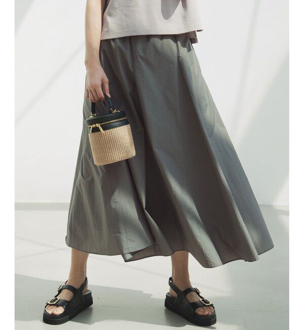 23区「【洗える】ナイロンコットンタフタ フレアスカート」|スカート|カーキ系