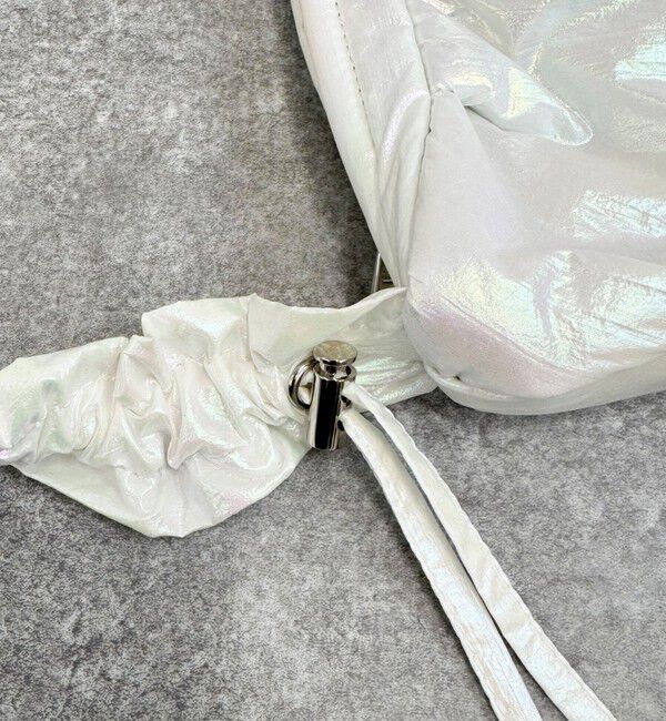 fredy emue「ソフトパテッドシャーリングショルダーバッグ」|ショルダー・メッセンジャー|