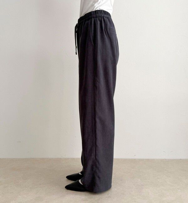 fredy emue「シルキーウォームセミワイドイージーパンツ」|チノ|