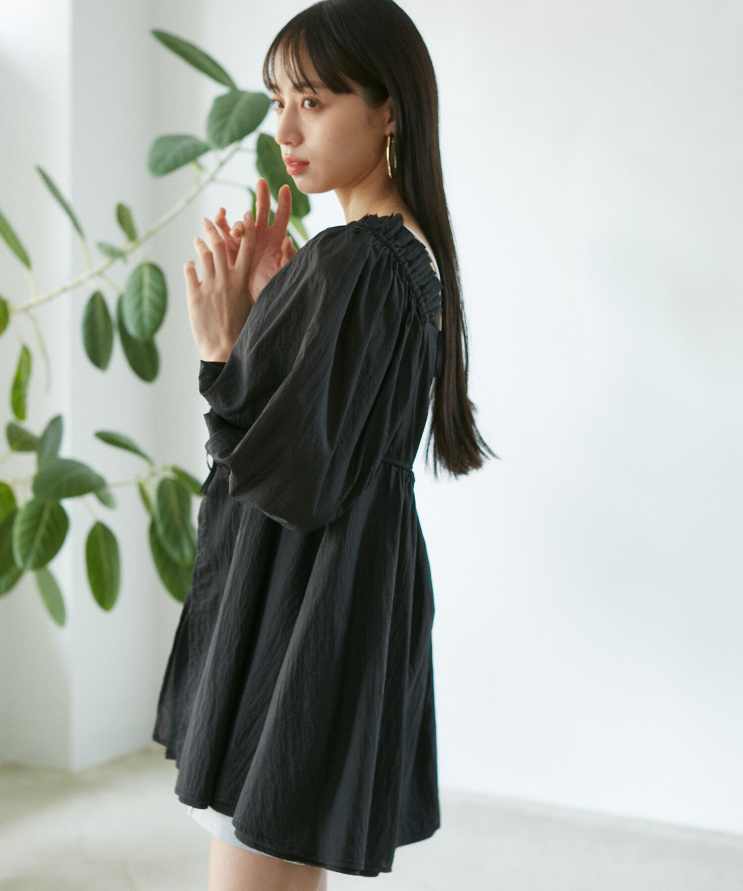 VIS「パフスリーブナイロンチュニックブラウス」|シャツ・ブラウス|